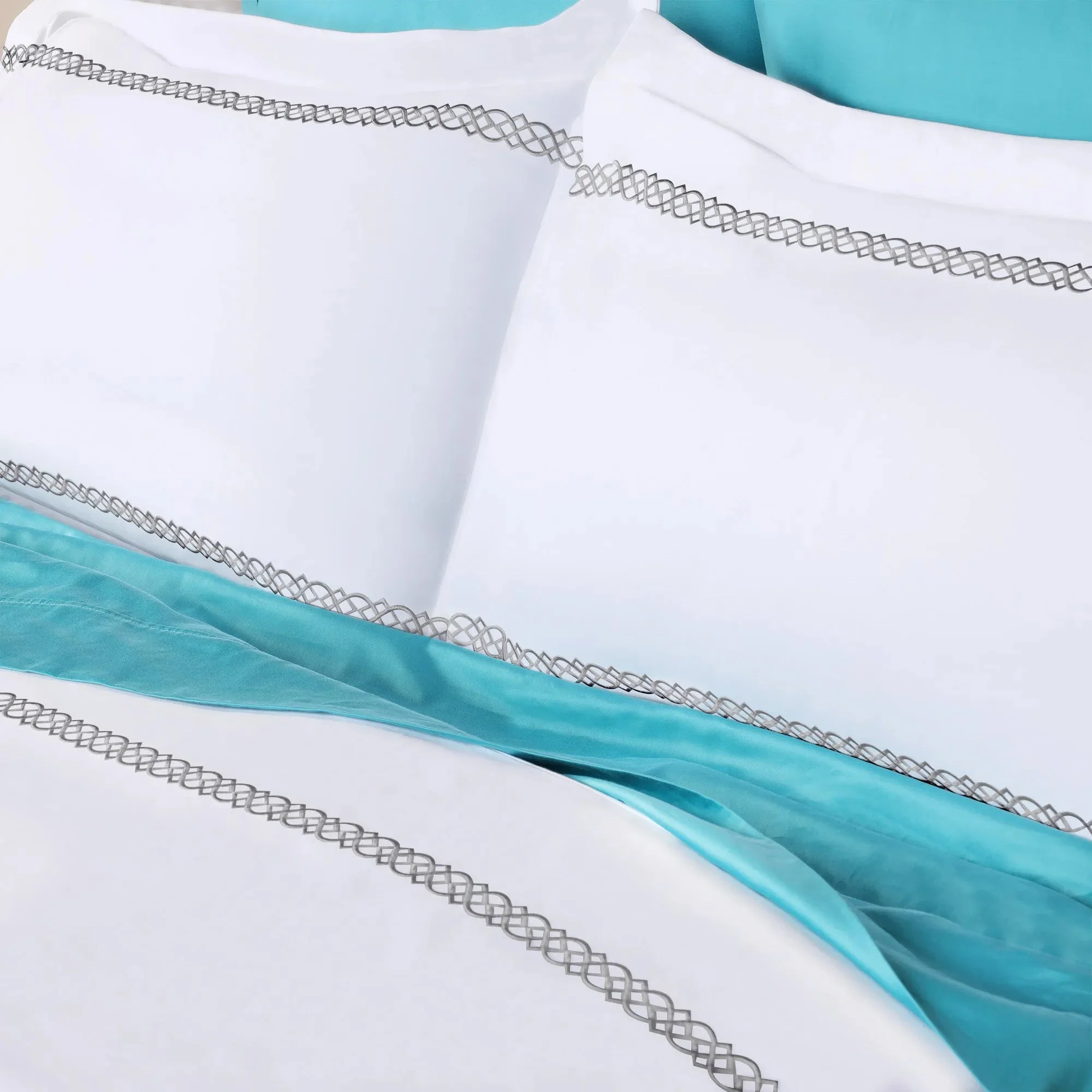 1000 Thread Count Egyptian Cotton Embroidered Duvet Cover Set - Image 9