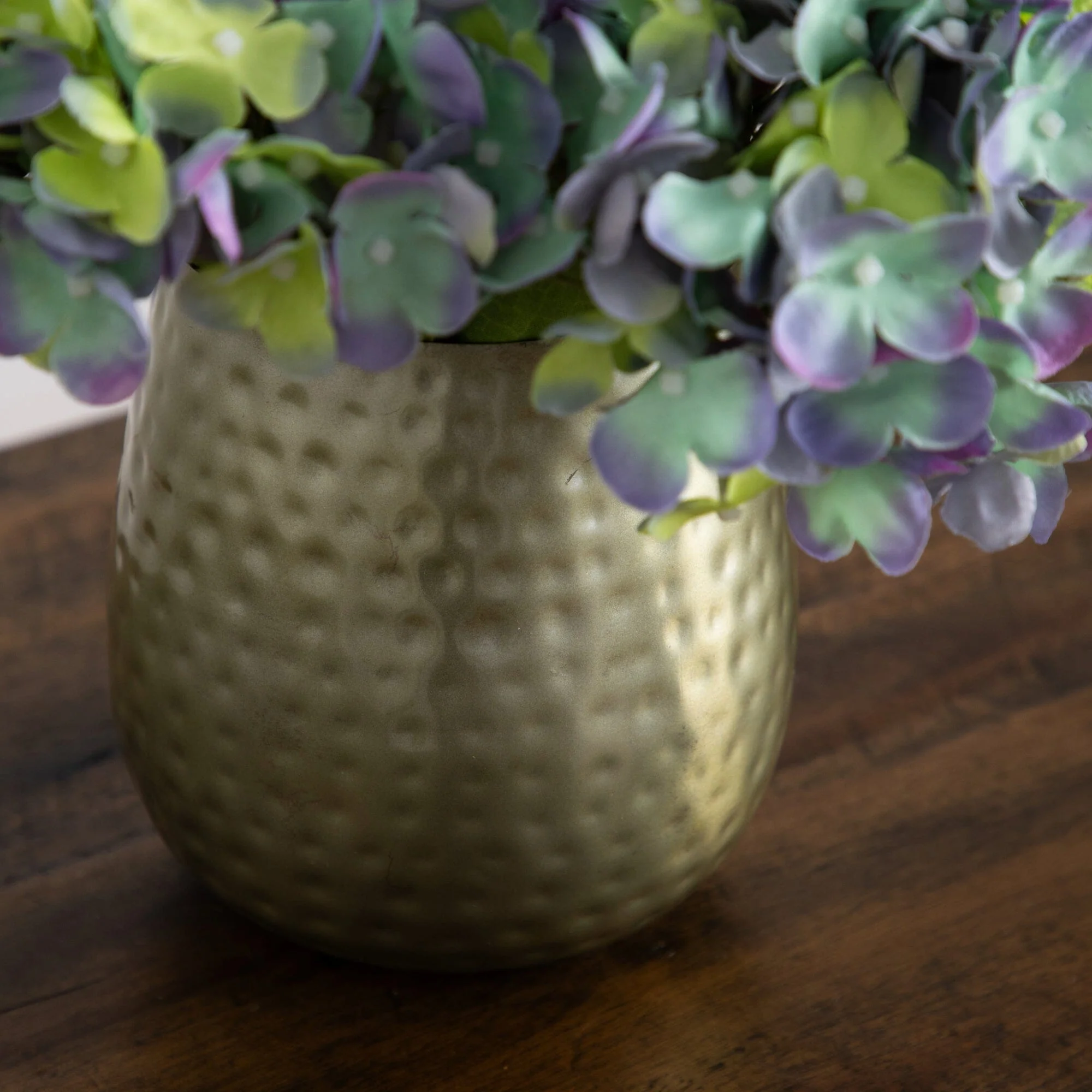 11” Artificial Hydrangea Arrangement in Gold Metal Vase - Image 9
