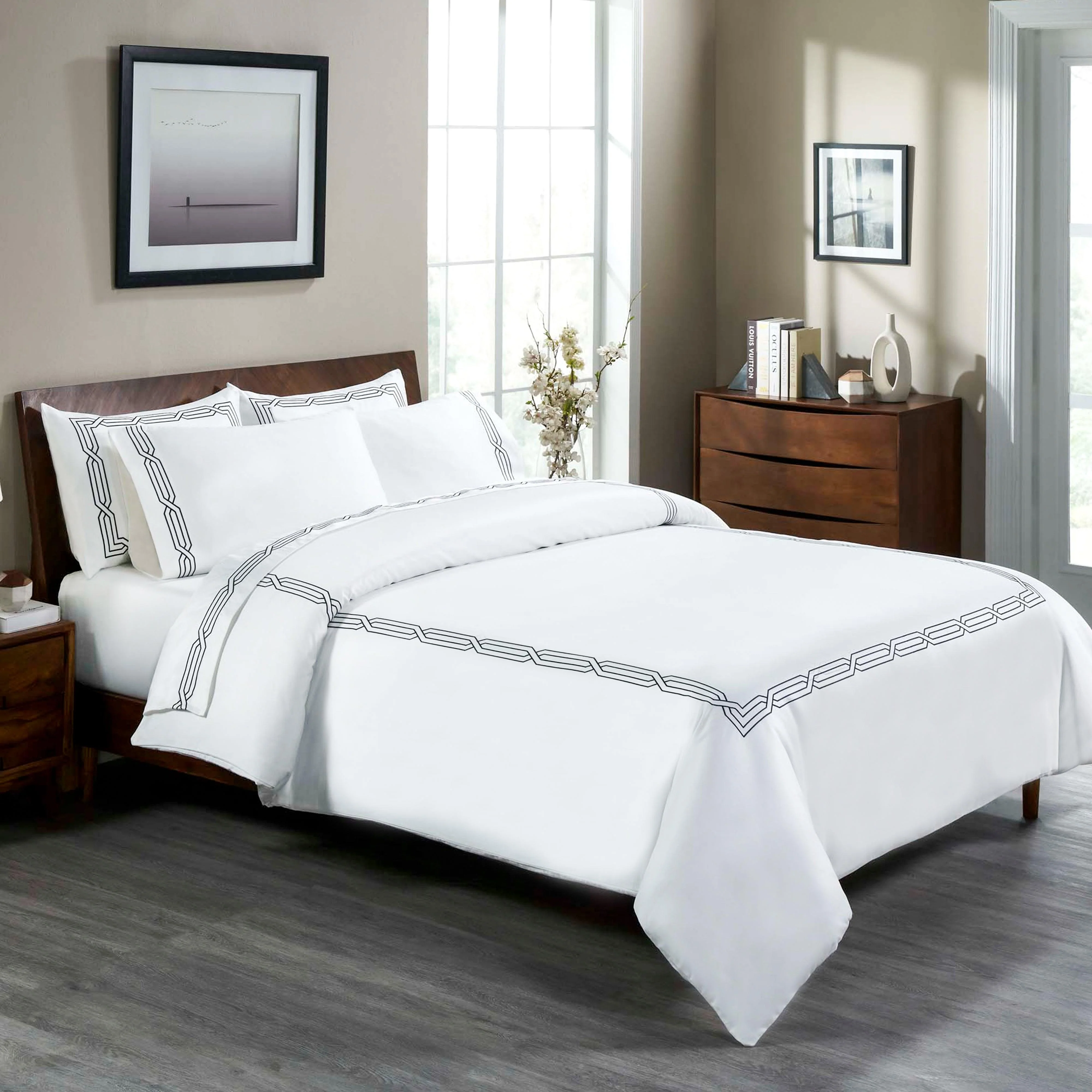 1200 Thread Count Egyptian Cotton Embroidered Scroll Duvet Cover Set - Image 14