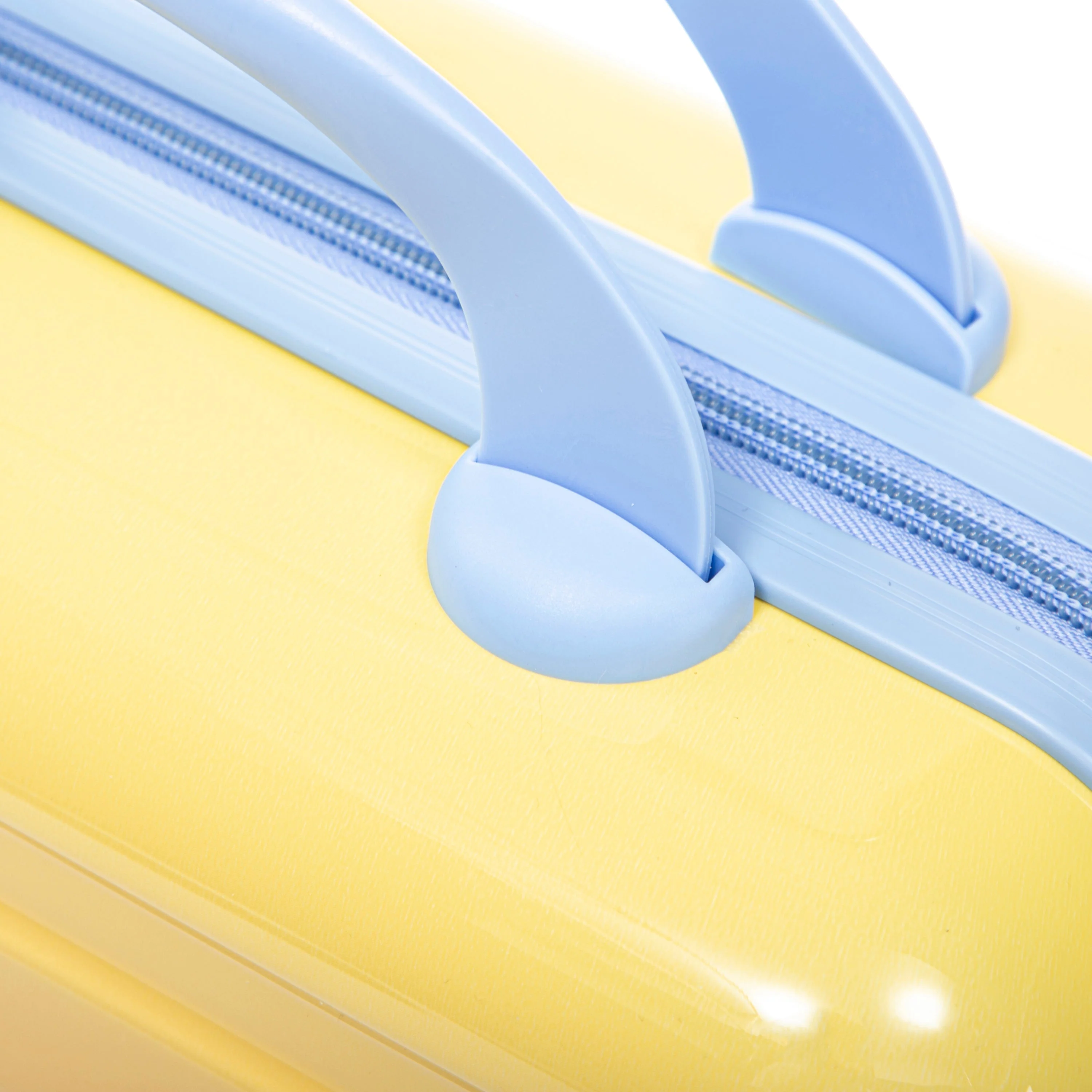 14'/20' 2-Piece PC Spinner Wheel Luggage Set in Gradient Blue and Yellow - Image 31