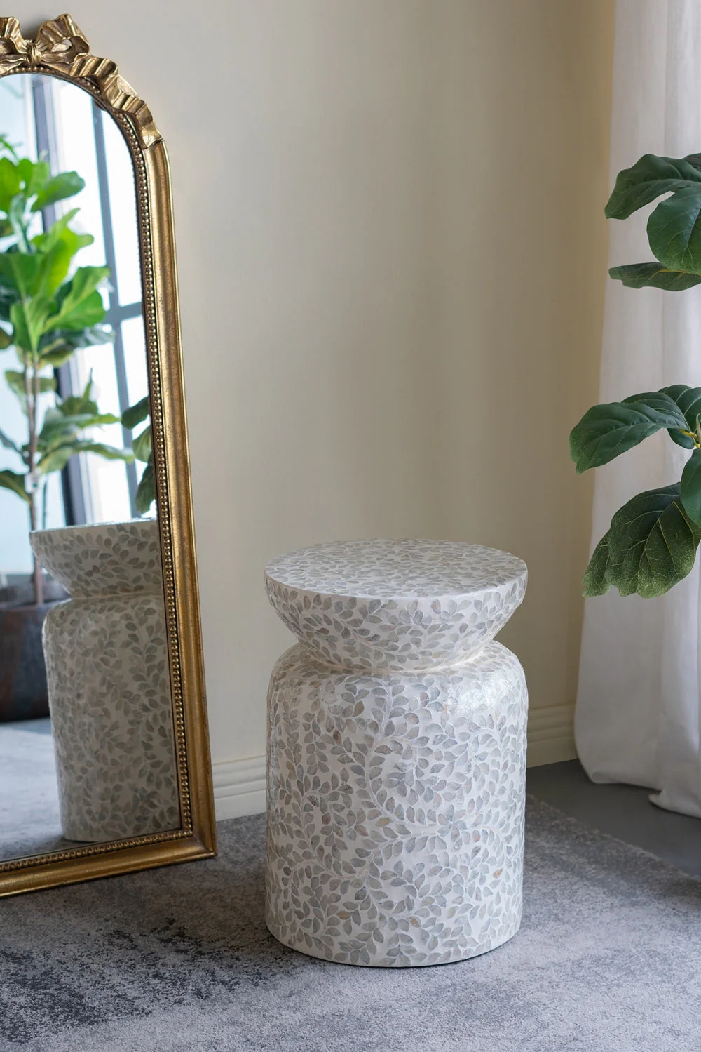 14x14x20 Round Bamboo Accent Table with White Capiz Shell Design - Image 7
