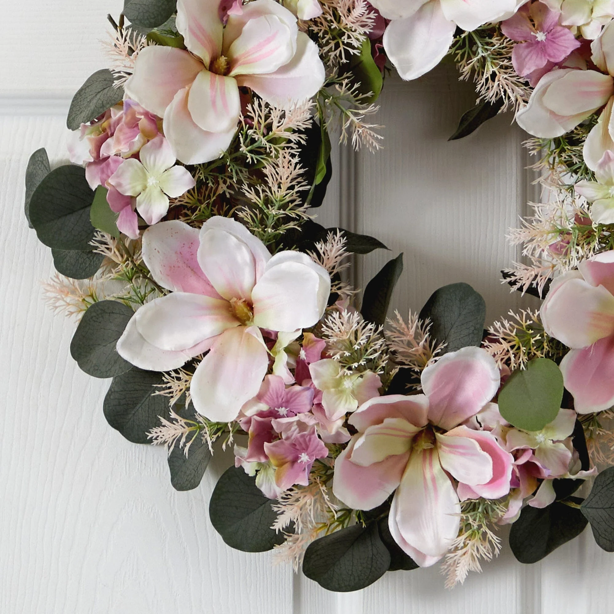 20” Hydrangea and Magnolia Artificial Wreath - Image 2