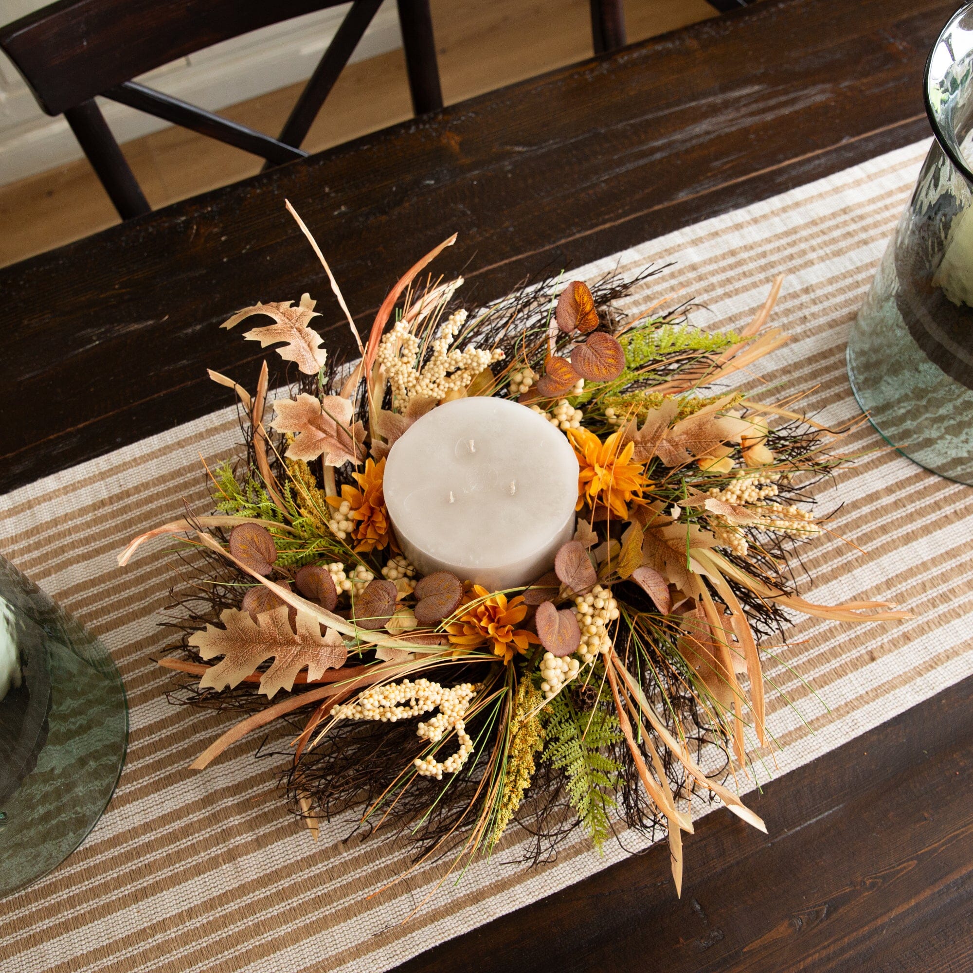 22” Autumn Dahlia and Berries Artificial Fall Wreath - Image 3