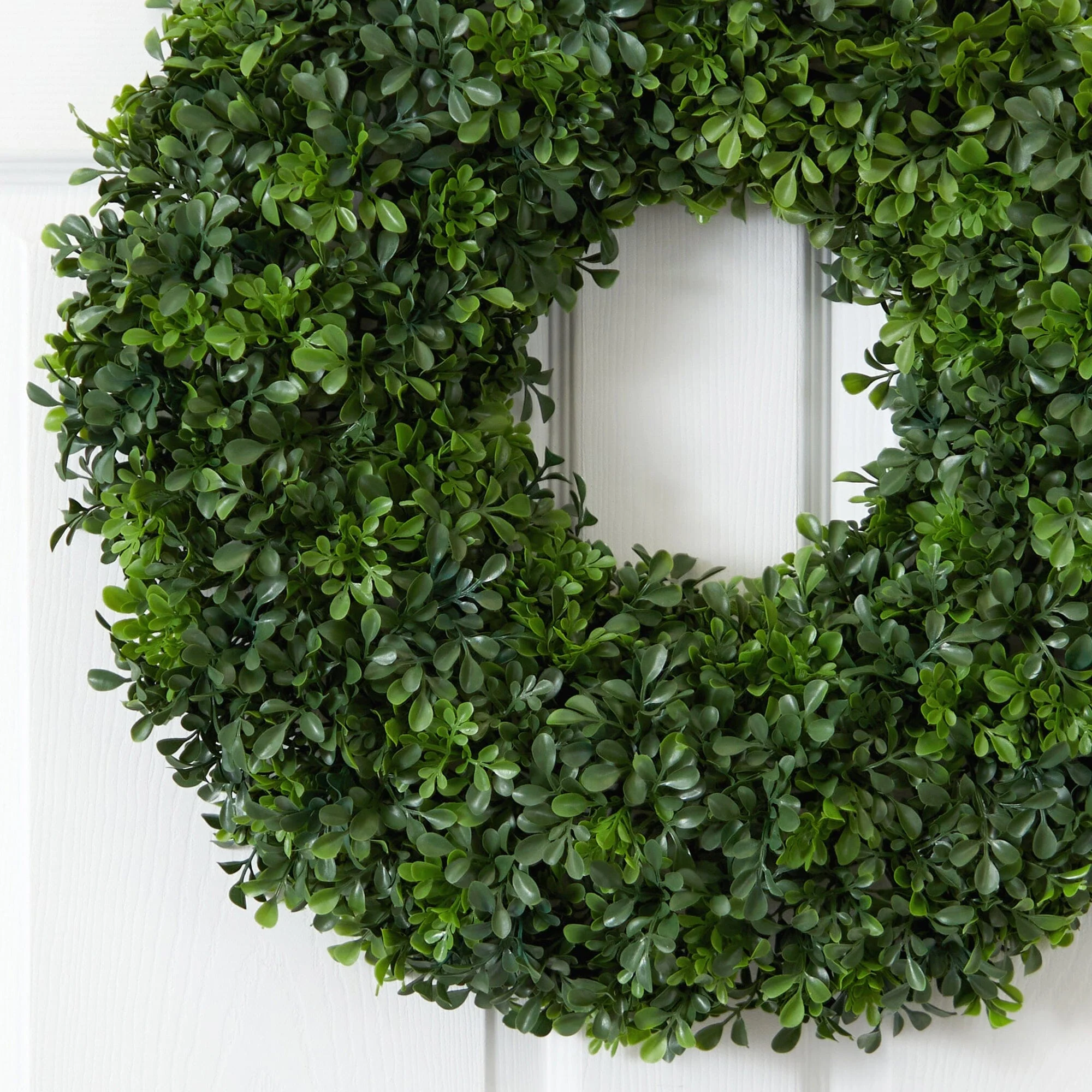 22” Boxwood Wreath - Image 2