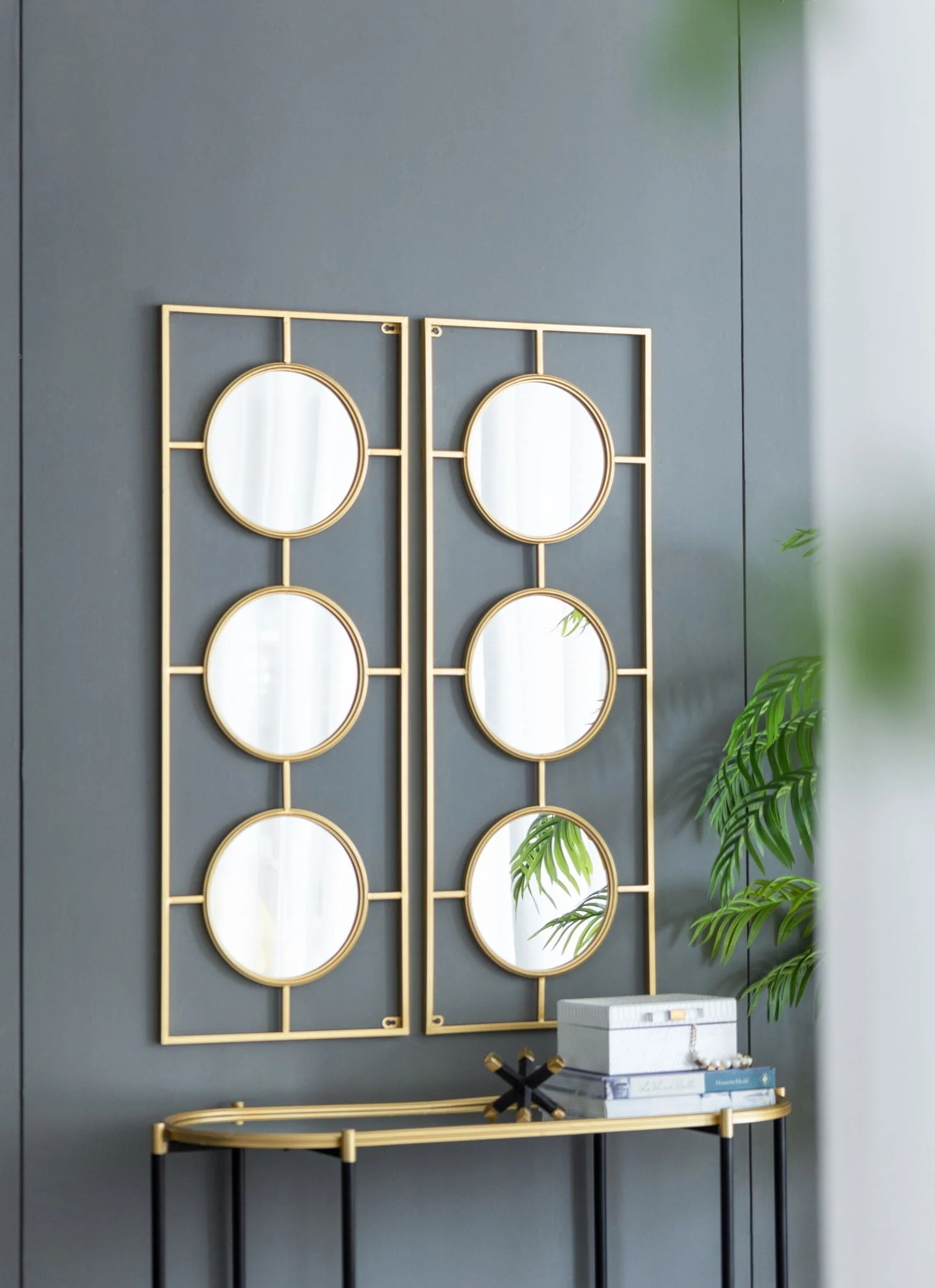 3 Mirror Piece Wall Mirror in Rectangular Frame - Image 3