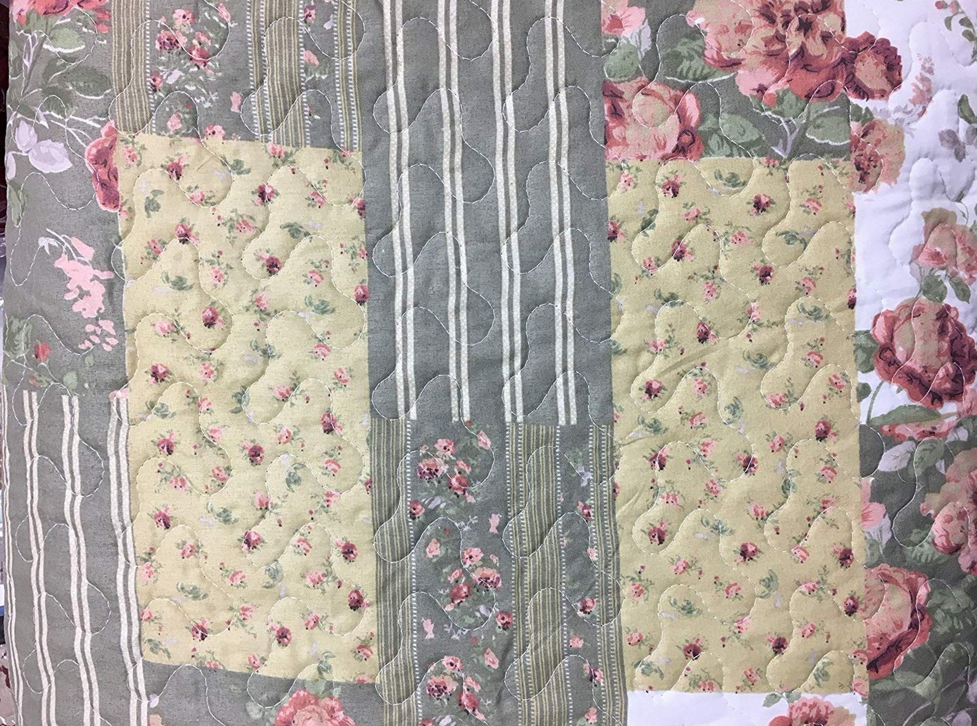 3-Piece Green Cotton Blend Reversible Quilt Set - Image 2