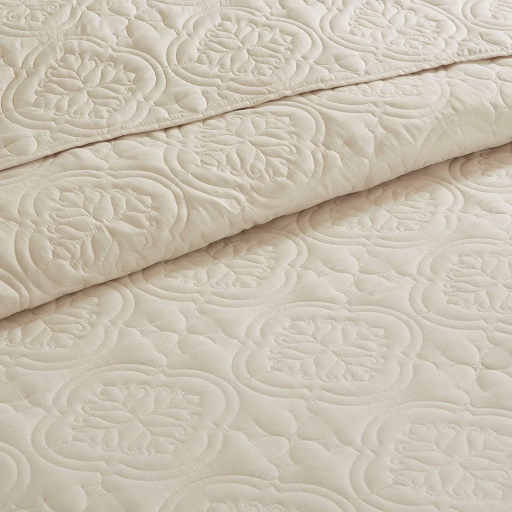 3 Piece Reversible Bedspread Set Cream King/Cal King - Image 3
