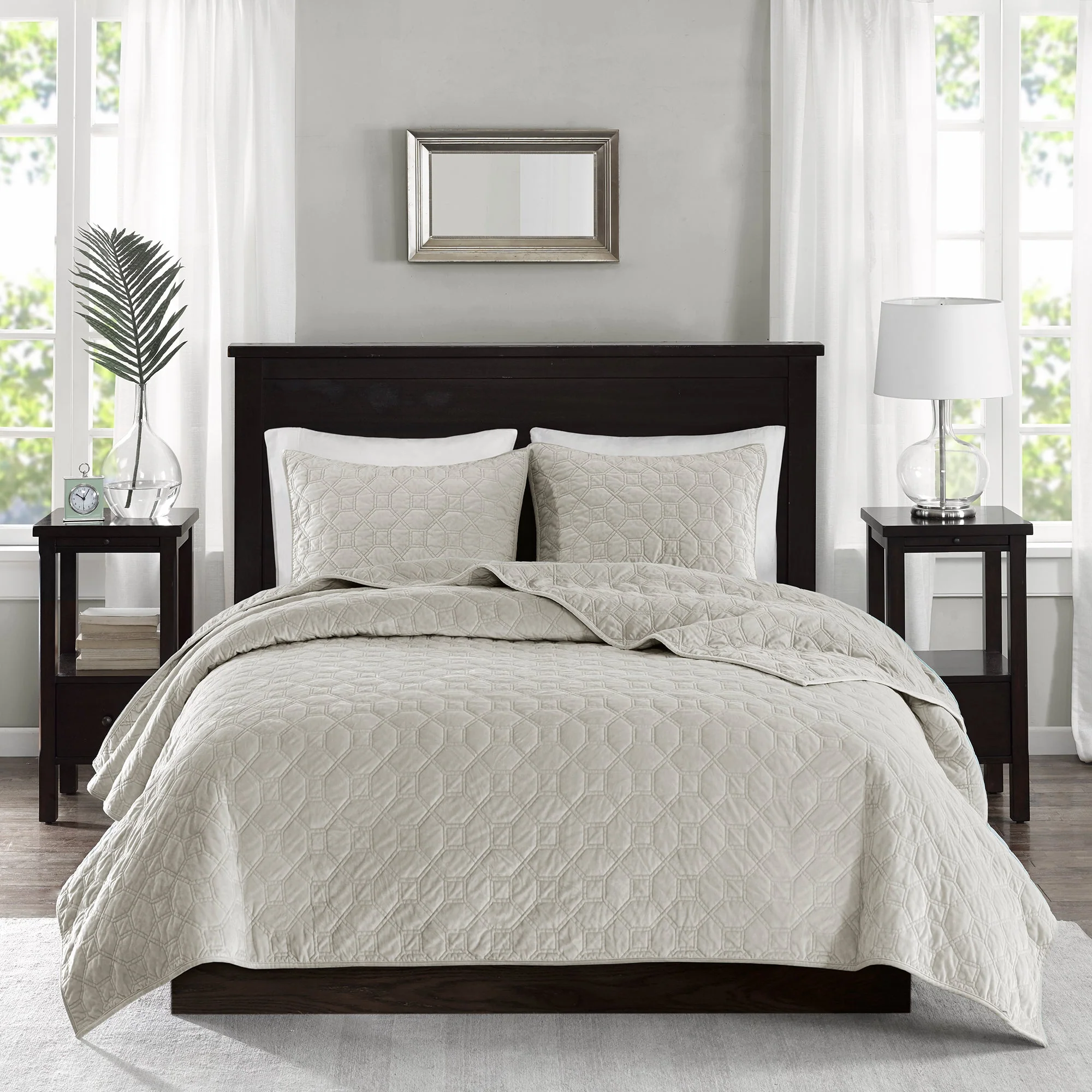 3 Piece Velvet Quilt Set Ivory Full/Queen - Image 6