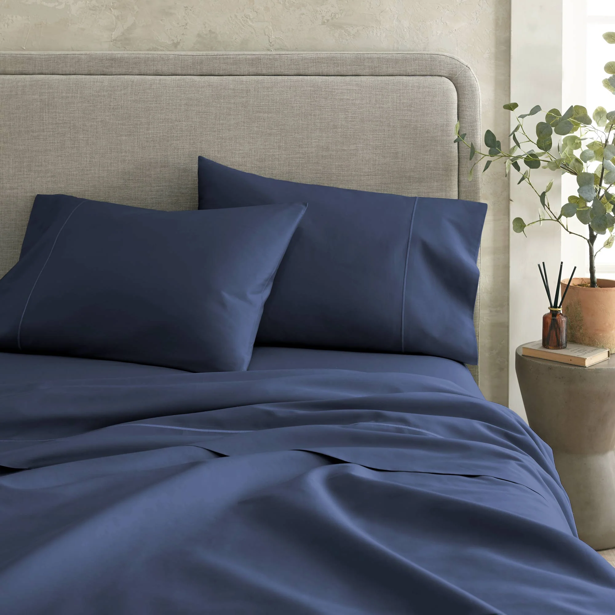 300 TC Sateen Pillowcase Set - Image 4