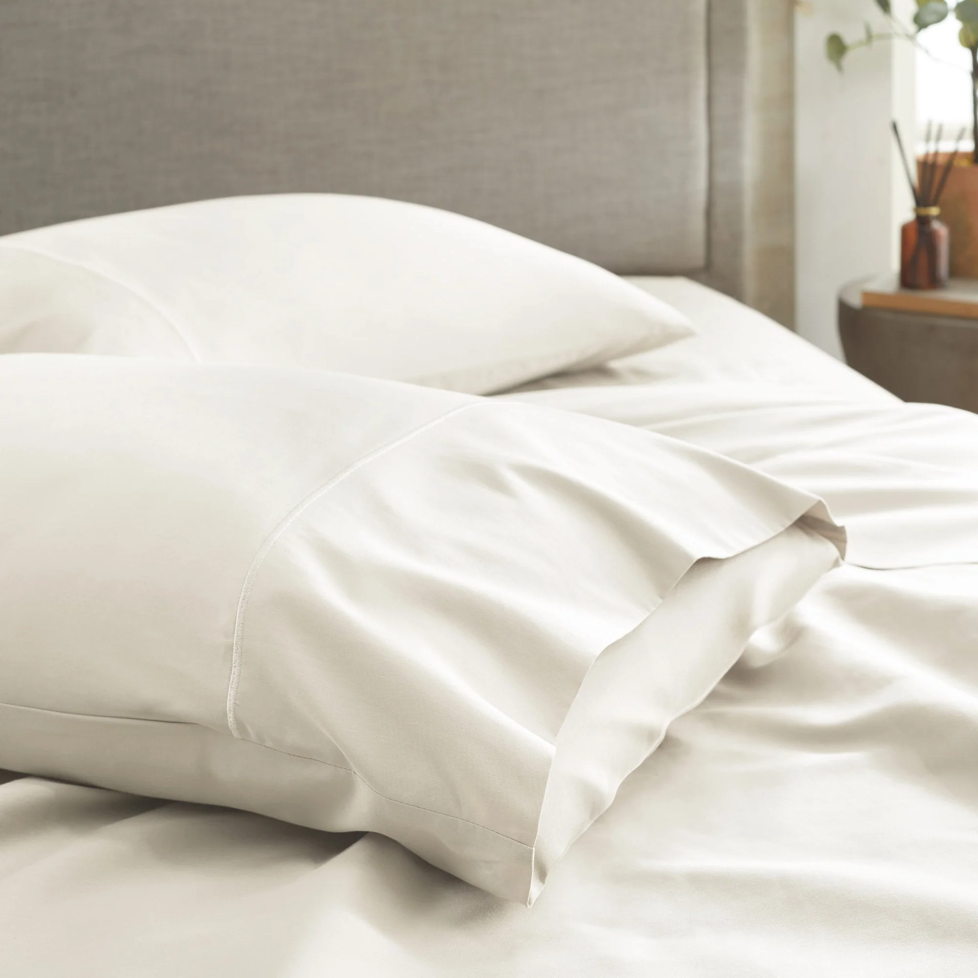300TC Sateen Sheet Sets - Image 8