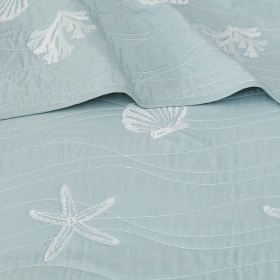 4 Piece Cotton Reversible Embroidered Quilt Set with Throw Pillow Aqua King/Cal King - Image 8