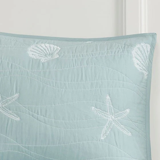4 Piece Cotton Reversible Embroidered Quilt Set with Throw Pillow Aqua King/Cal King - Image 9