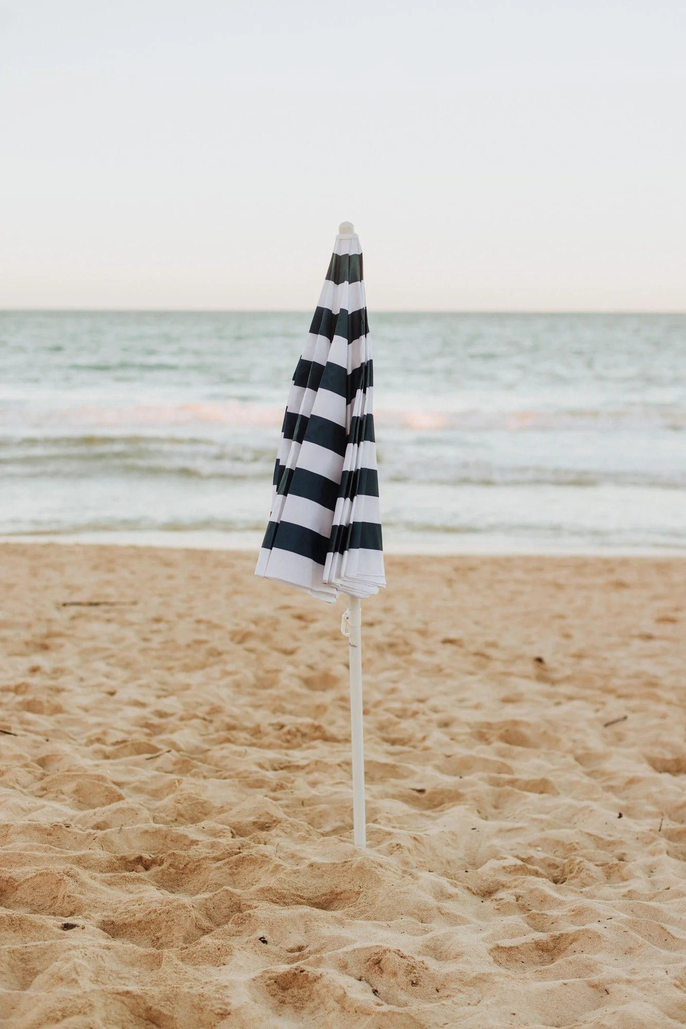 5.5 Ft. Portable Beach Umbrella - Image 226