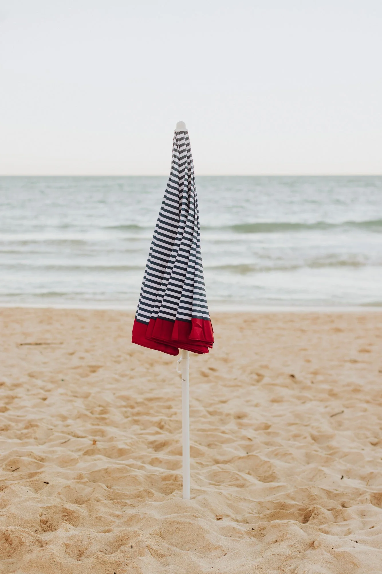 5.5 Ft. Portable Beach Umbrella - Image 69