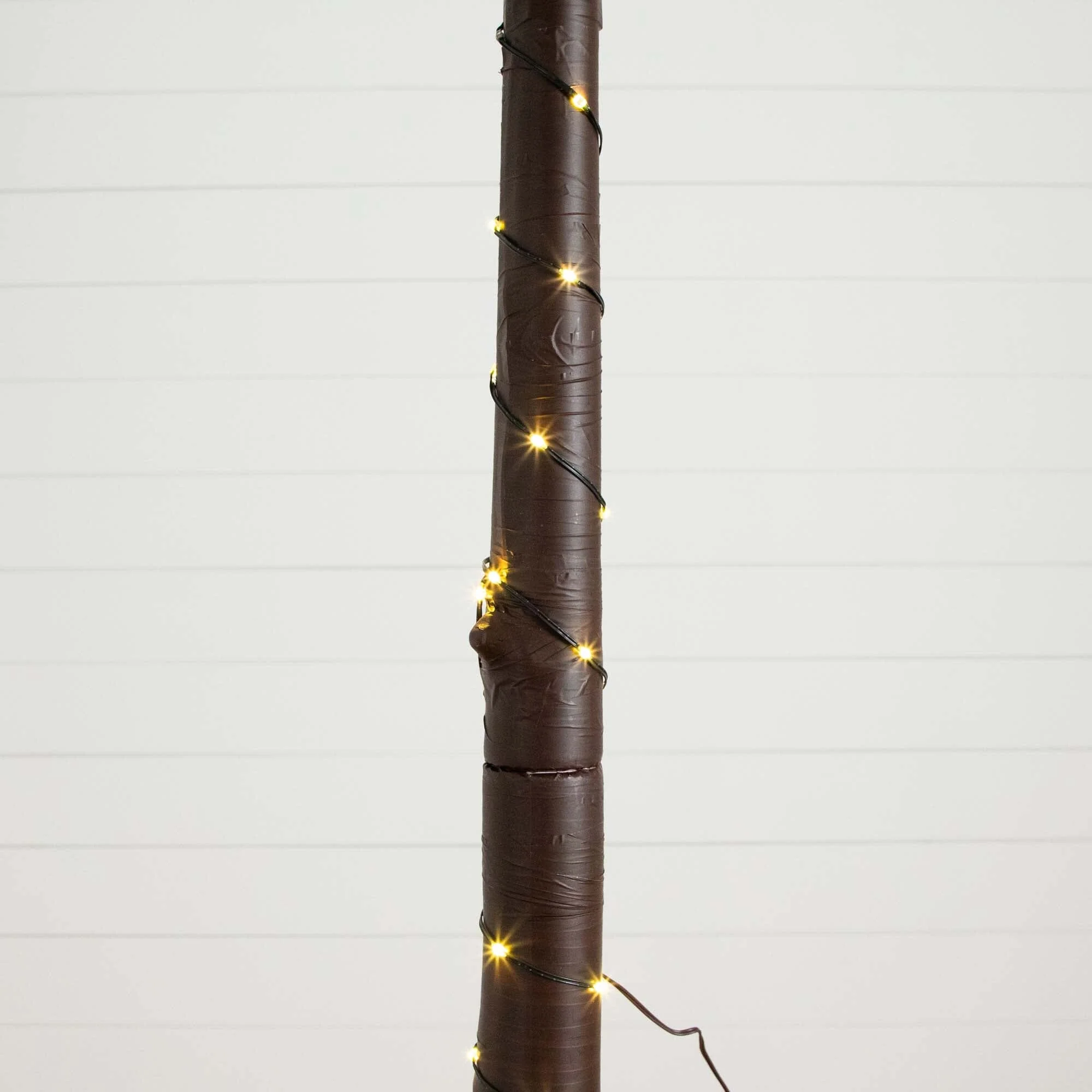 6’ UV Resistant Lighted Artificial Palm Tree with 206 Warm White LED Lights (Indoor/Outdoor) - Image 6