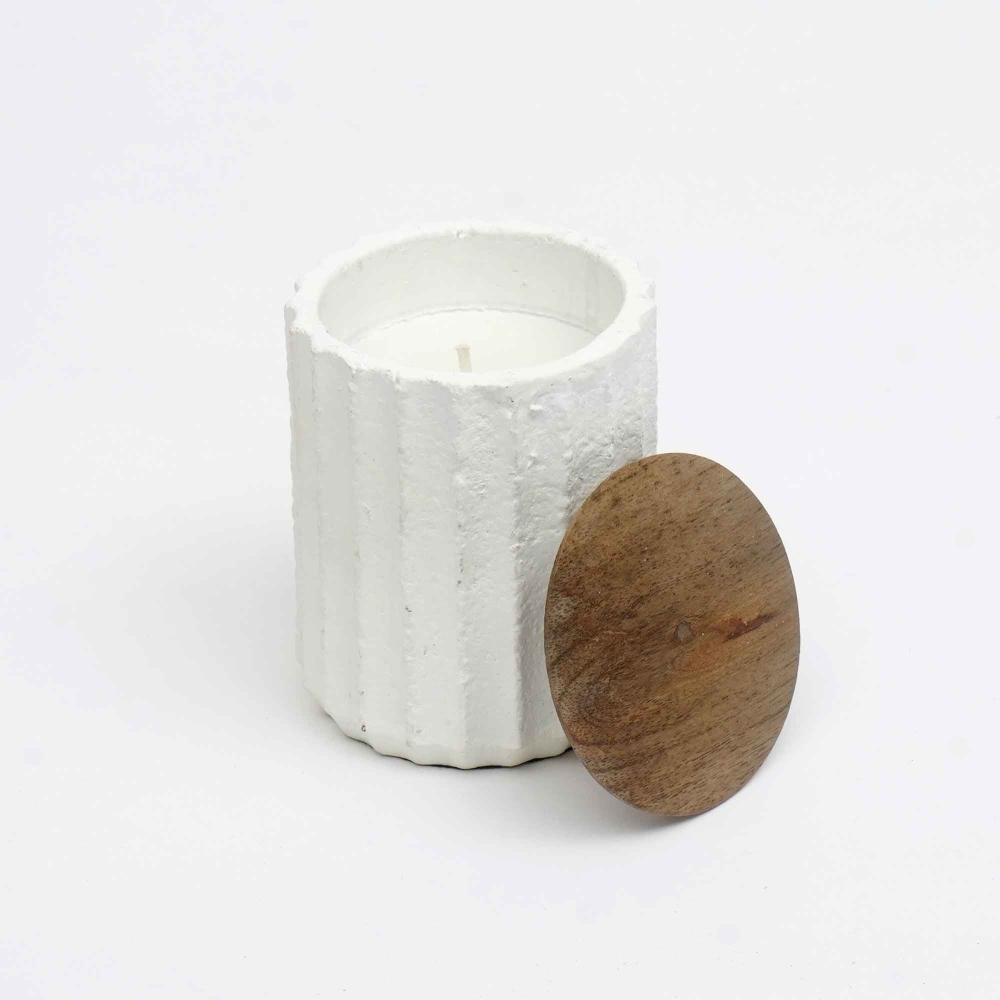 6oz Handcrafted Soy Wax Candle with Vanilla and Lavender - Image 4