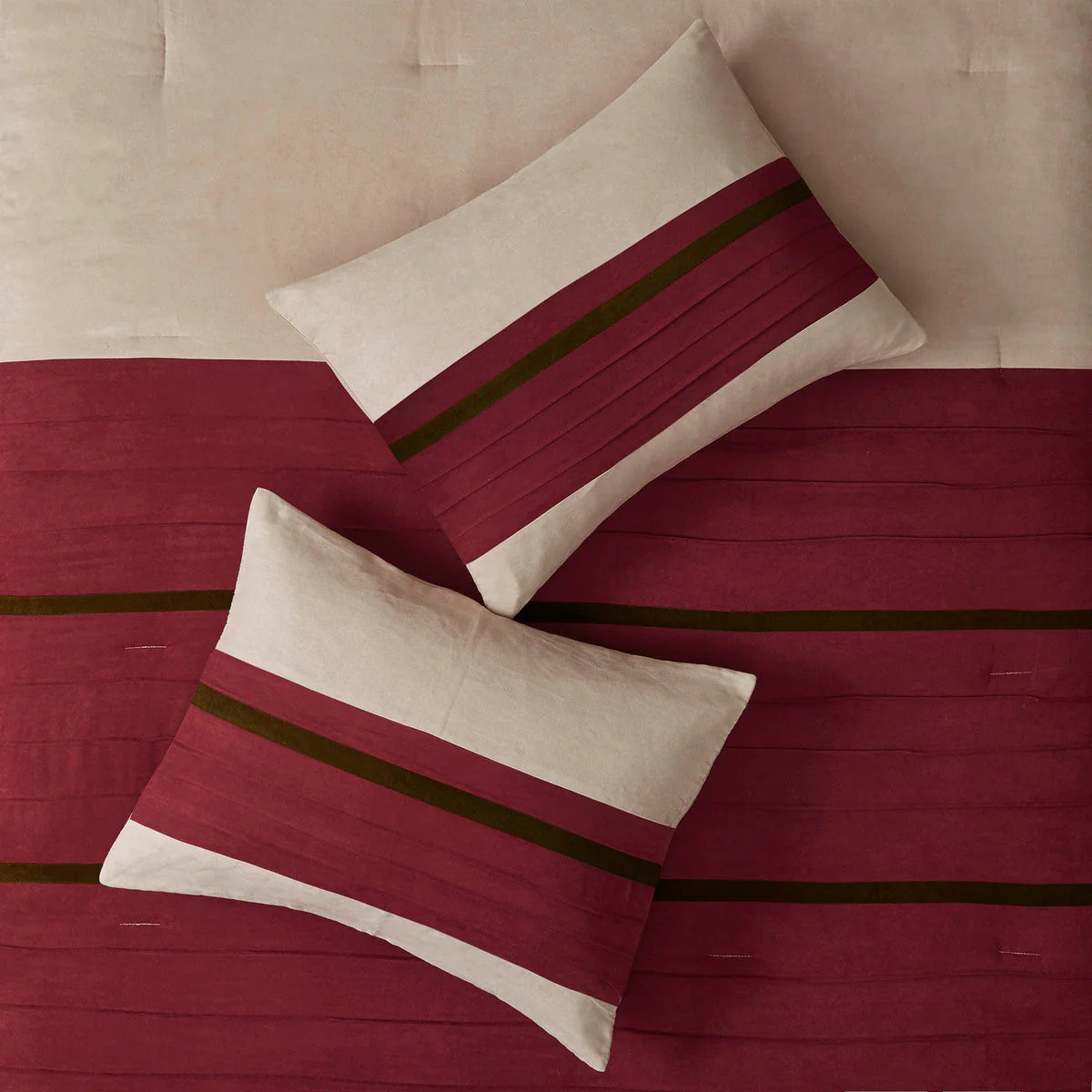7 PC Pieced Faux Suede Comforter Set Red Cal King - Image 4