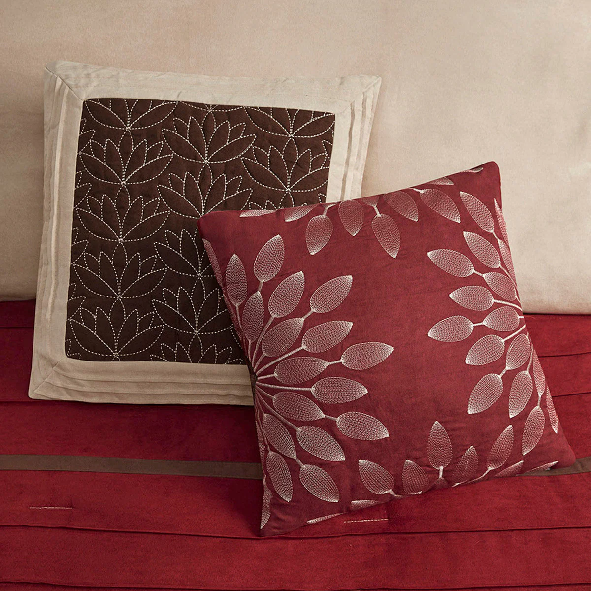 7 PC Pieced Faux Suede Comforter Set Red Queen - Image 3