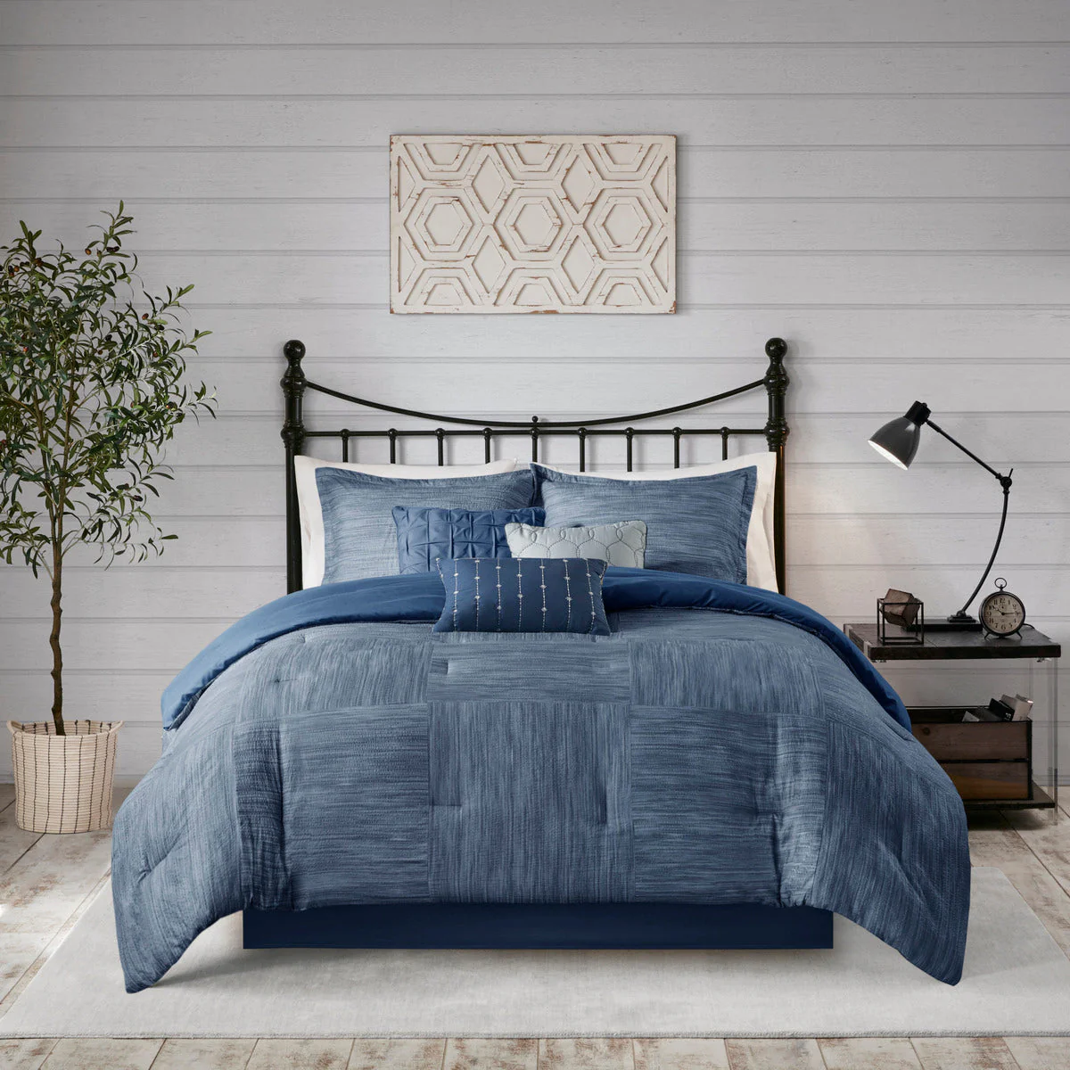 7 Piece Printed Seersucker Comforter Set Navy King - Image 5