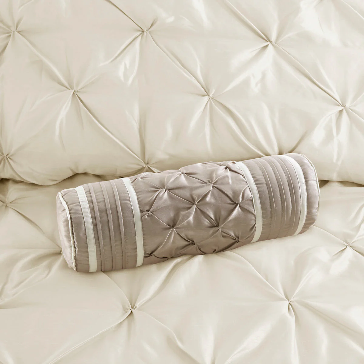 7 Piece Tufted Comforter Set Ivory Cal King - Image 12