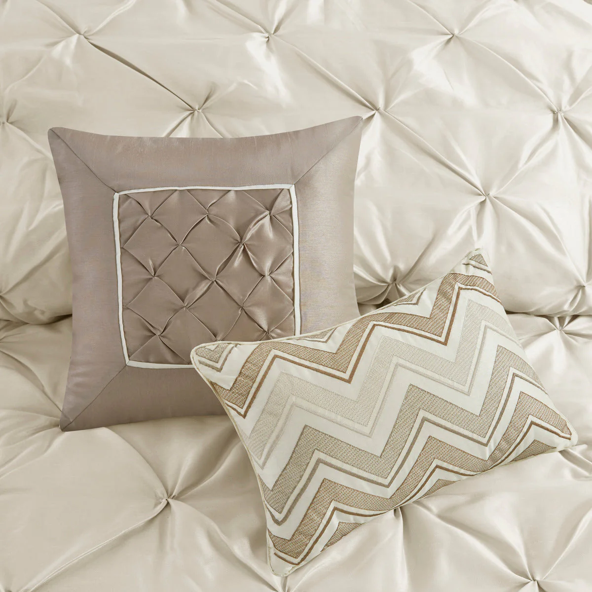 7 Piece Tufted Comforter Set Ivory Queen - Image 12