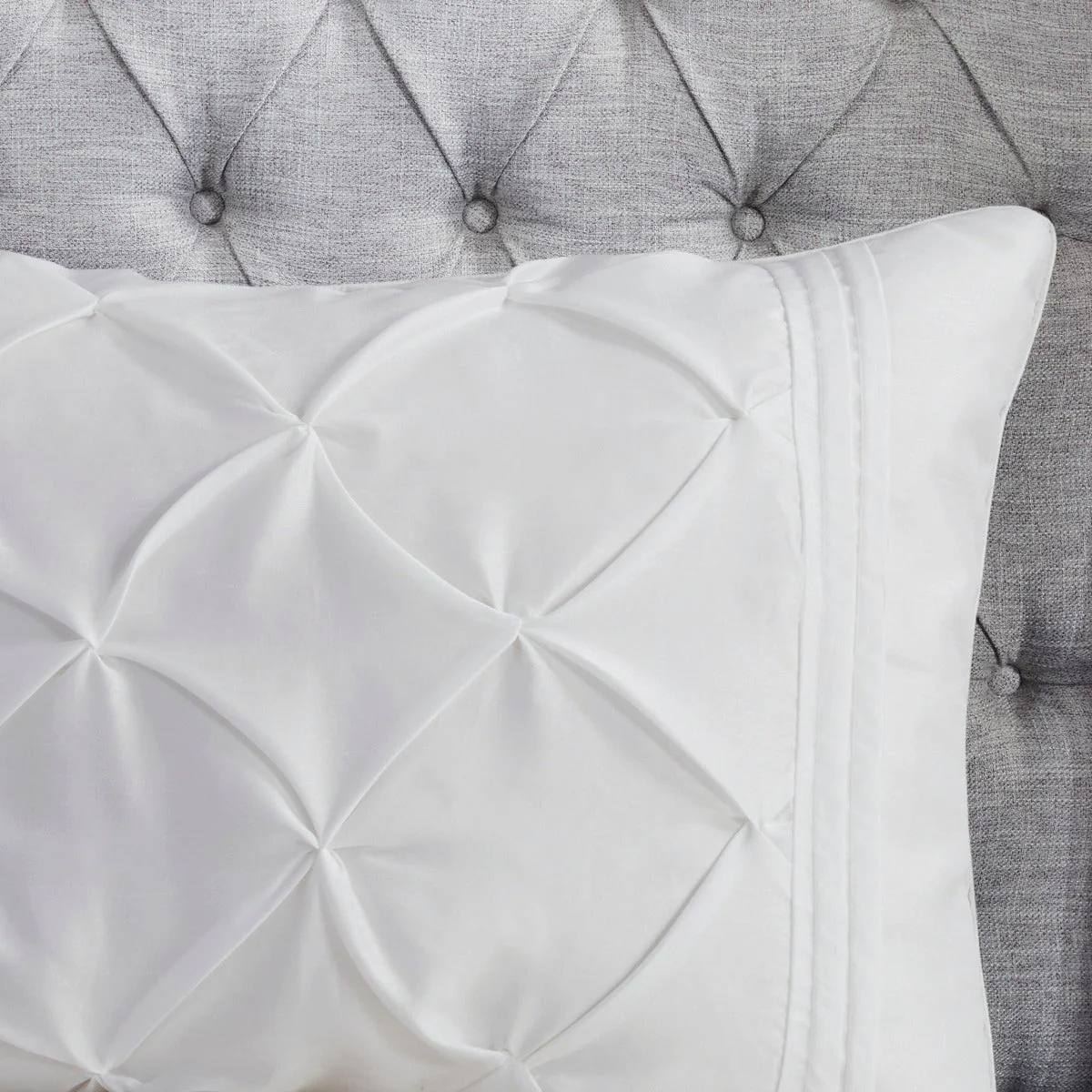 7 Piece Tufted Comforter Set White - Image 7