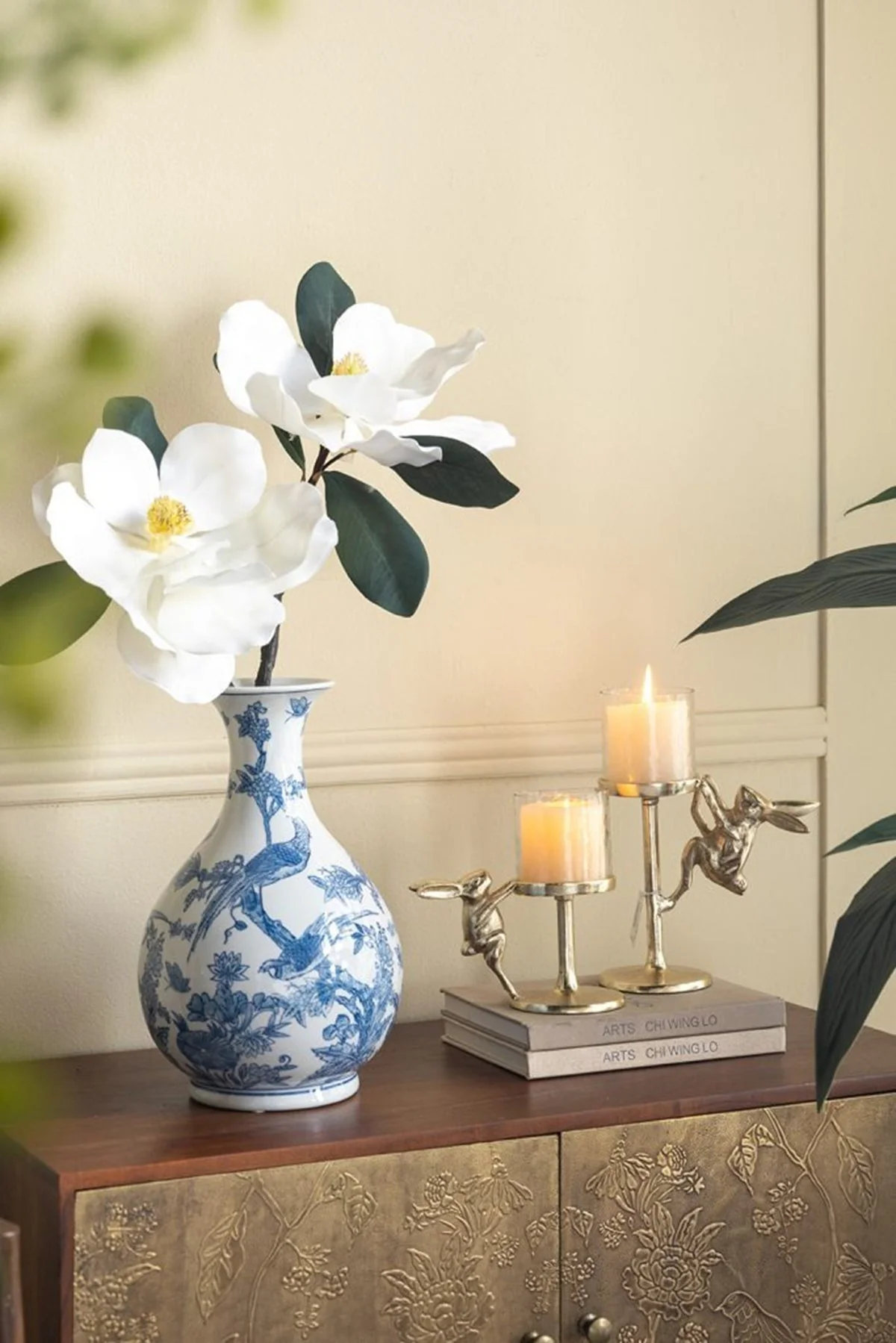 7x4x7.5' Gold Rabbit Pillar Candle Holder with Clear Glass Hurricane Shade - Image 9