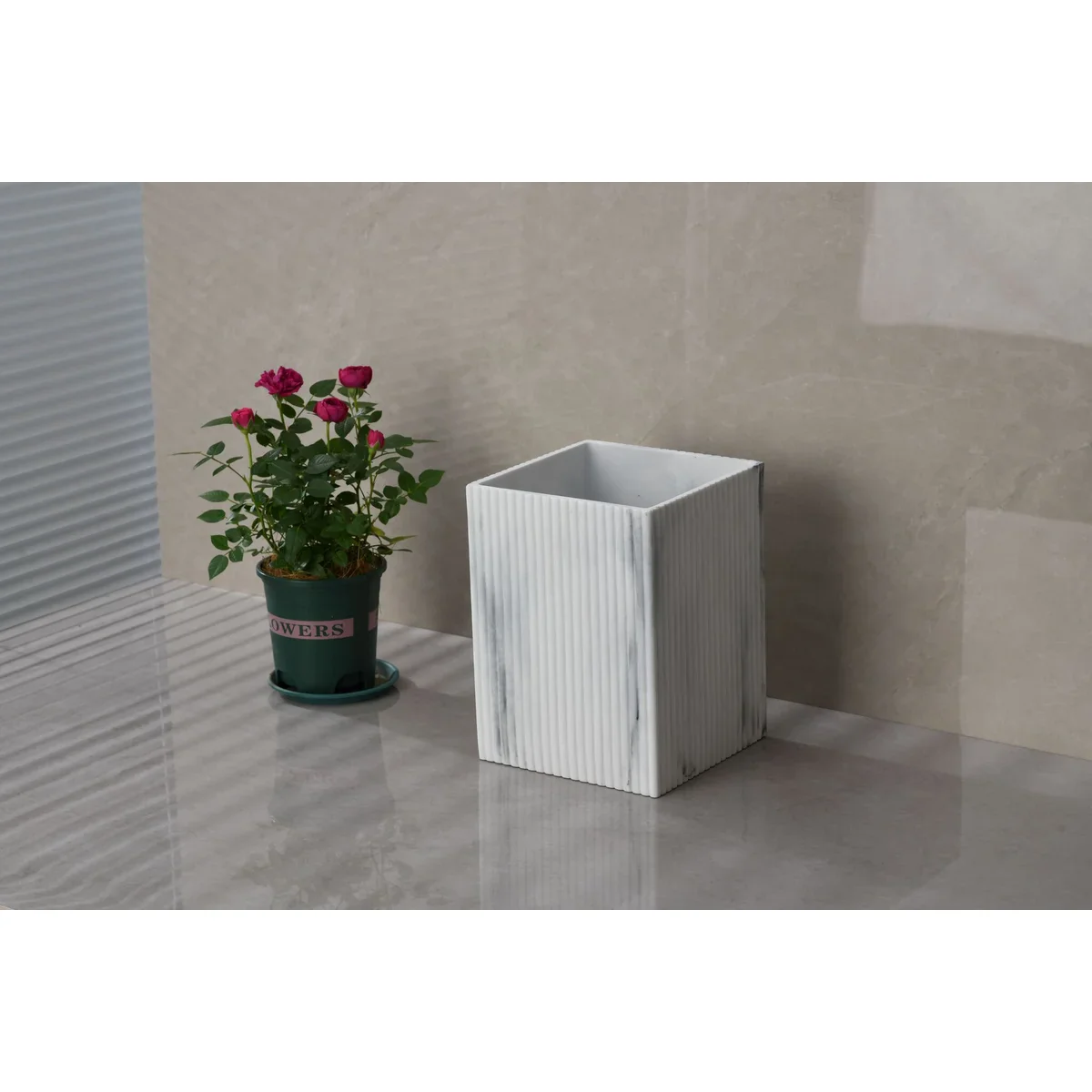 8-Piece Resin Bathroom Accessories Set - Image 3