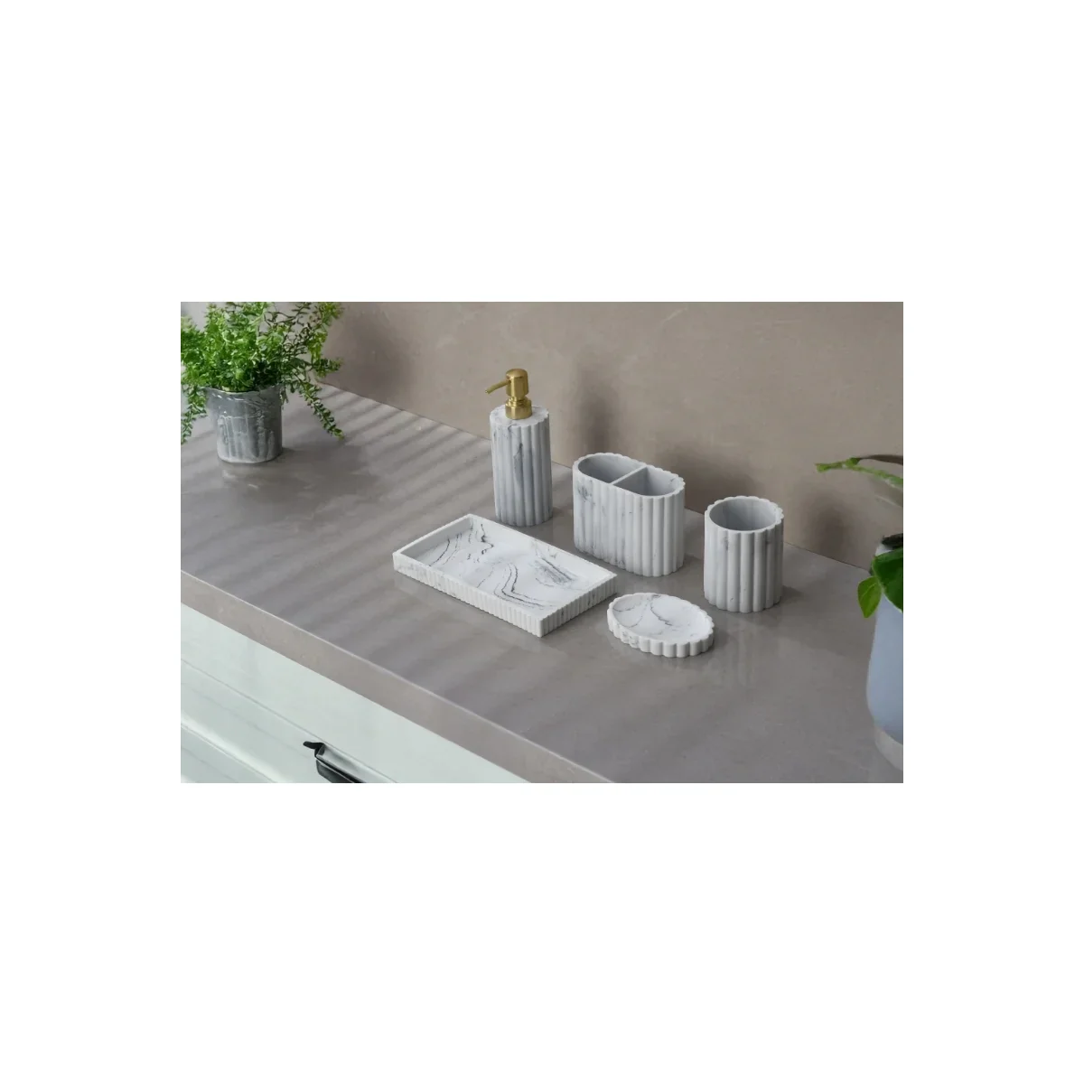 8-Piece Resin Bathroom Accessories Set - Image 5