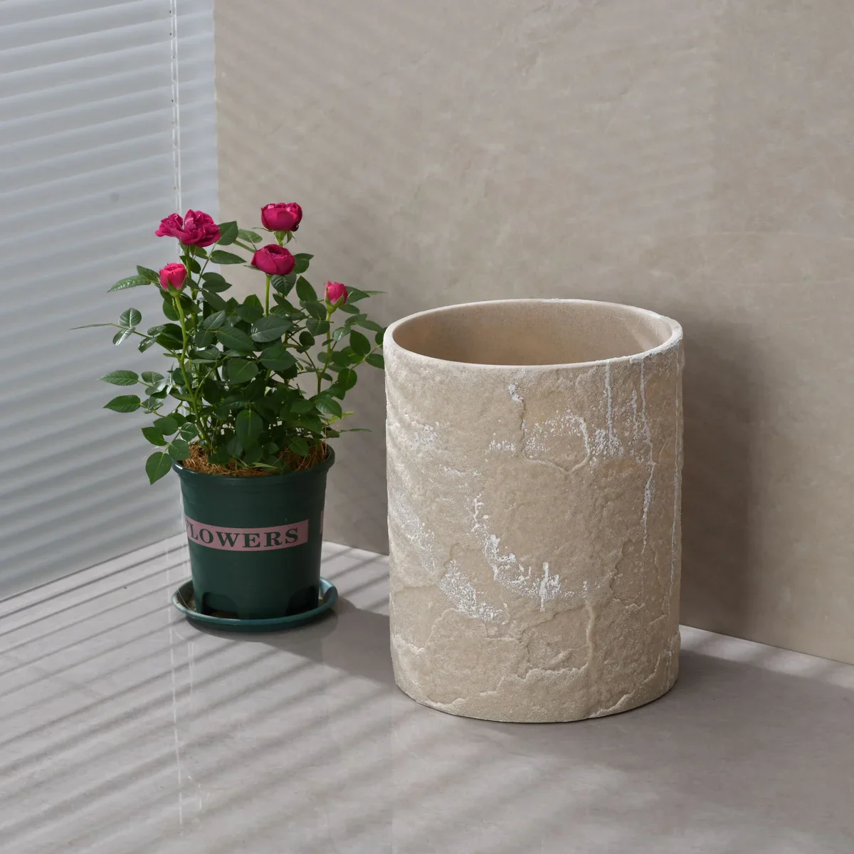 8-Piece Resin Bathroom Accessories Set - Image 9