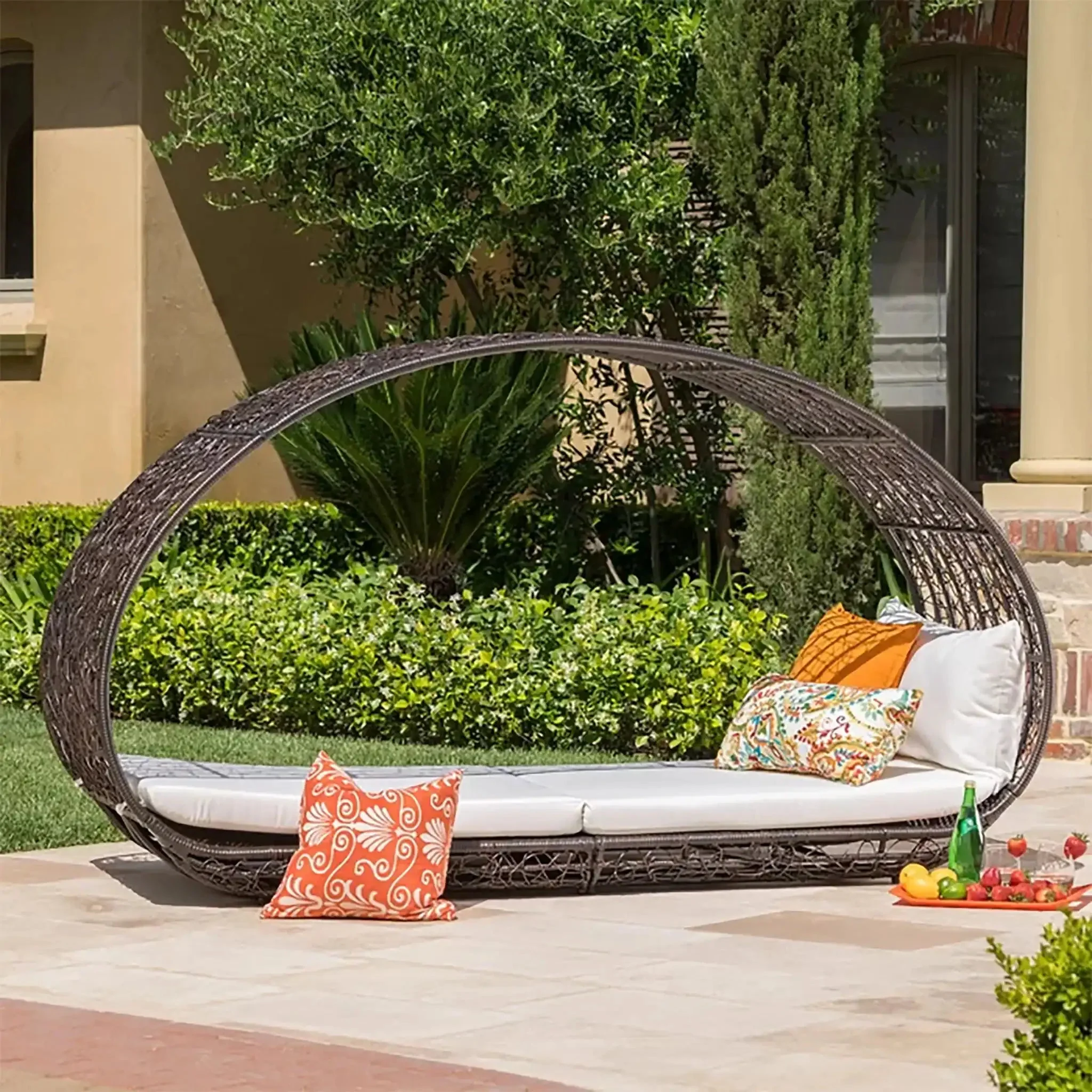 Abigal - Outdoor Wicker Daybed With Cushion - Image 6
