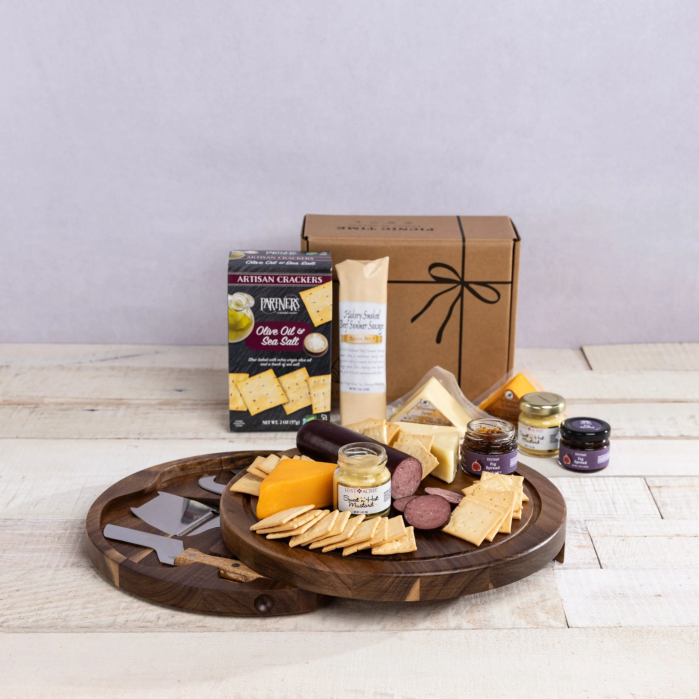 Acacia Circo Cheese Board with Gourmet Gift Pack - Image 2