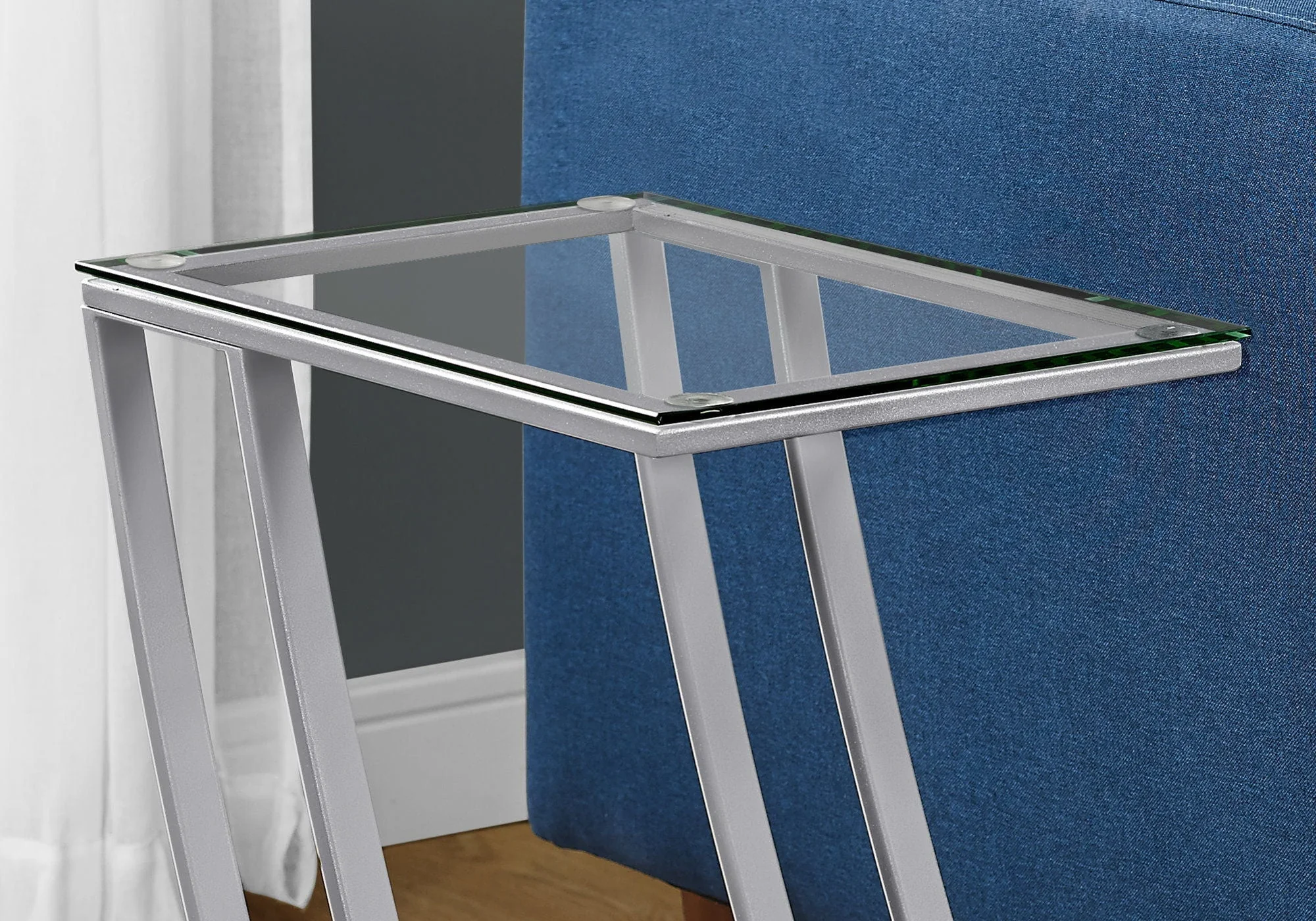 Accent Table C-Shaped with Sturdy Construction - Image 4