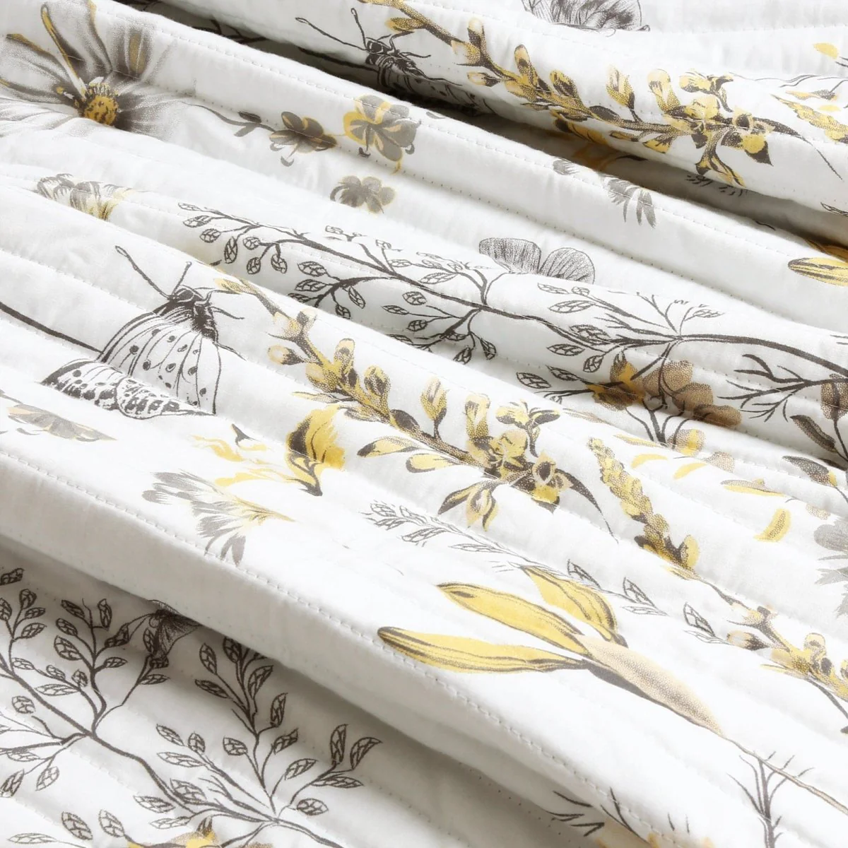 Adalia 3 Piece Quilt Set - Image 12
