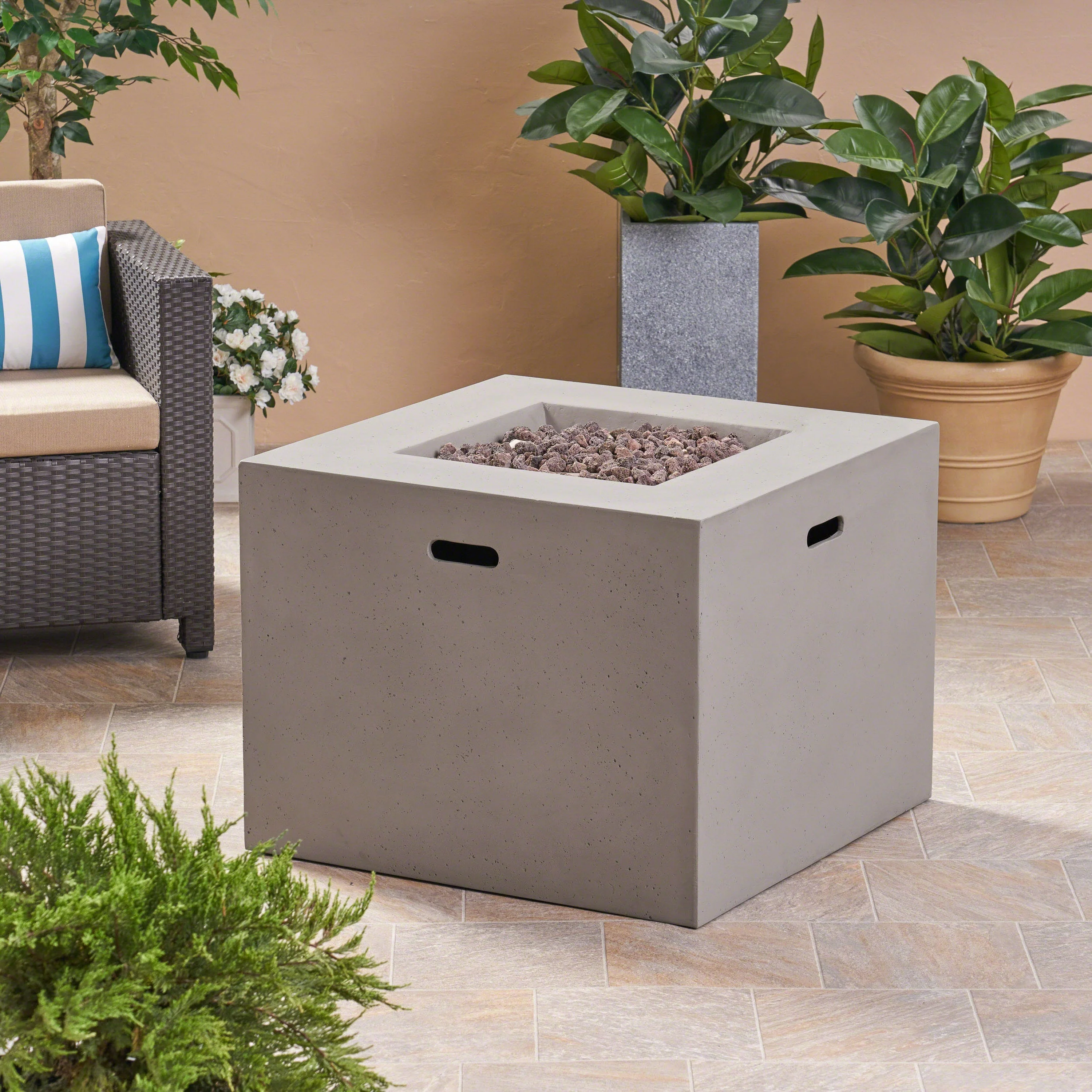 AIDAN 31' Square Fire Pit 40,000 BTU Light Grey Magnesium Oxide 31.25' - Image 6