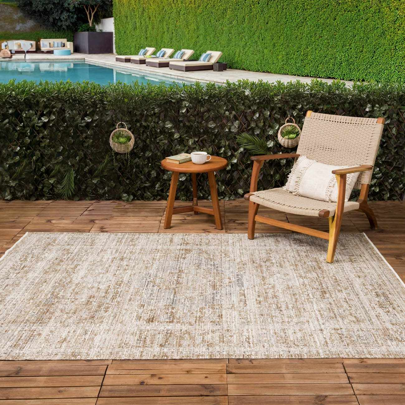 Aistys Washable Area Rug - Image 2