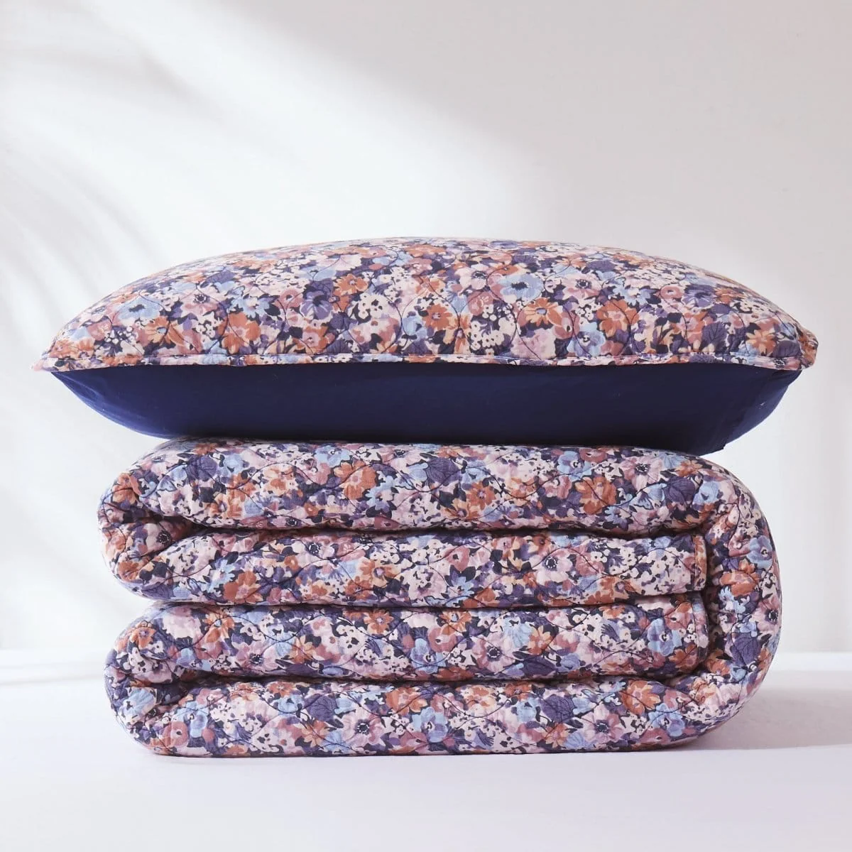 Alicia Camo Floral Cotton Quilt Set - Image 5