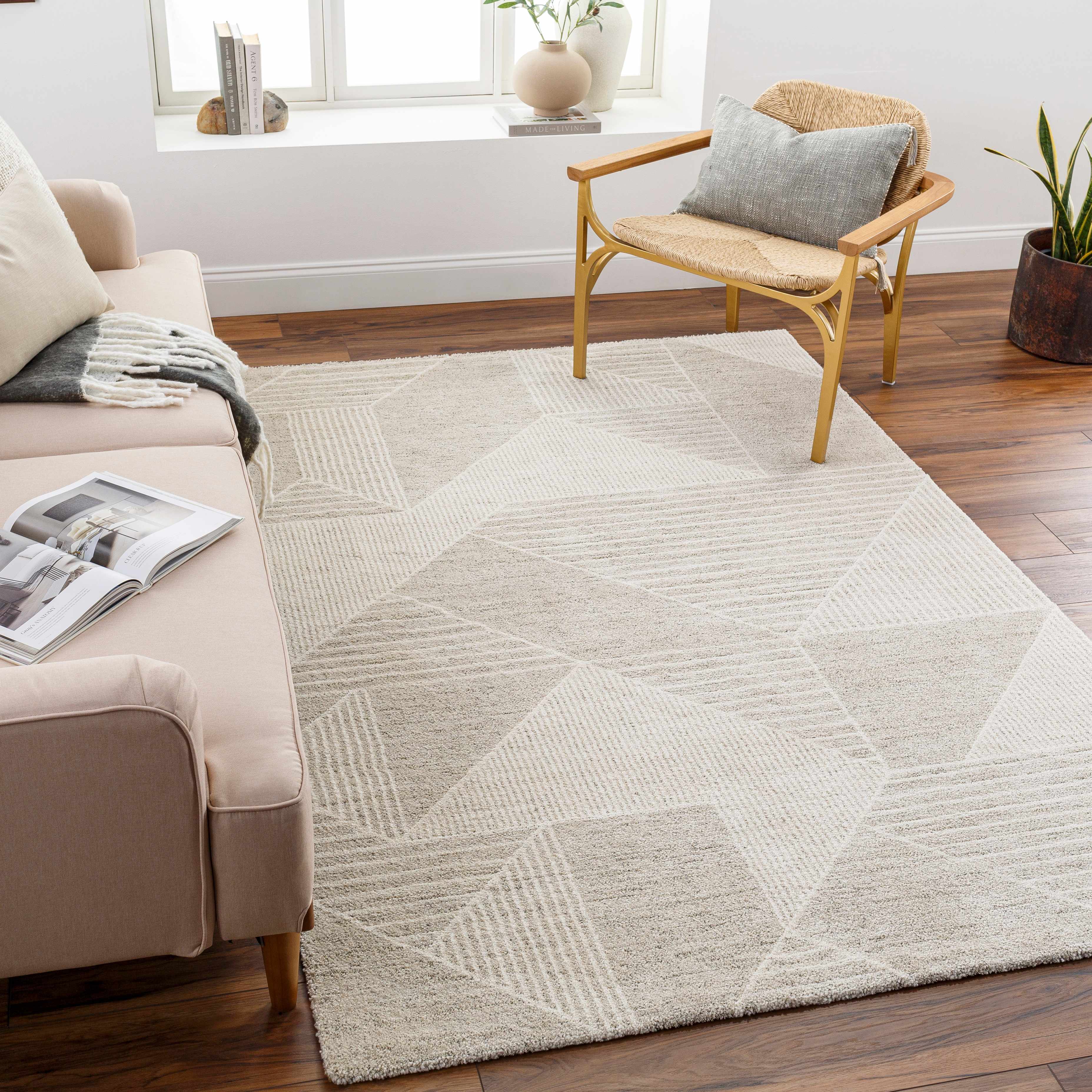 Almas Luxe  Rug - Image 2