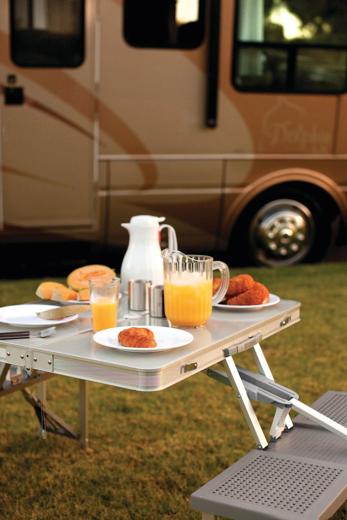 Aluminum Portable Picnic Table with Seats - Image 4