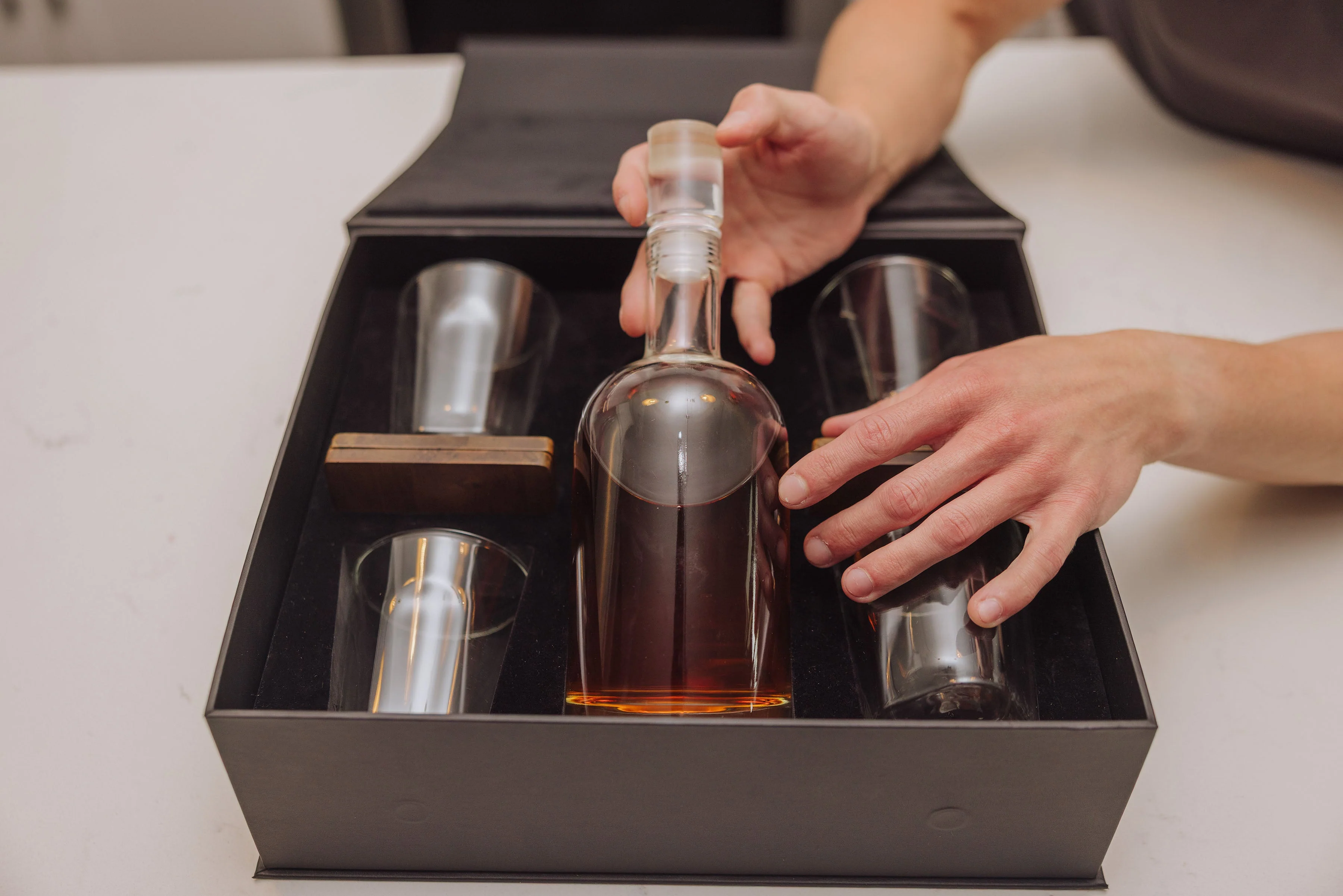 Ambassador Whiskey Box with Decanter and 4 Lowball Glasses - Image 4