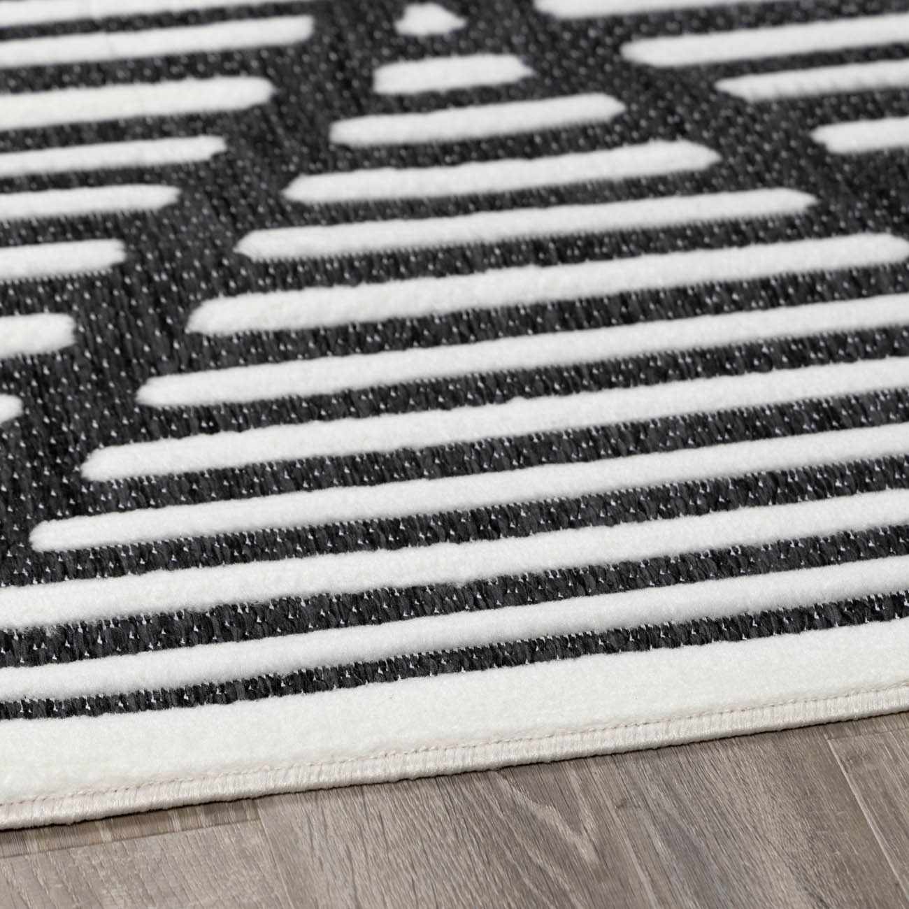 Anah 3D Black Outdoor Rug - Image 15