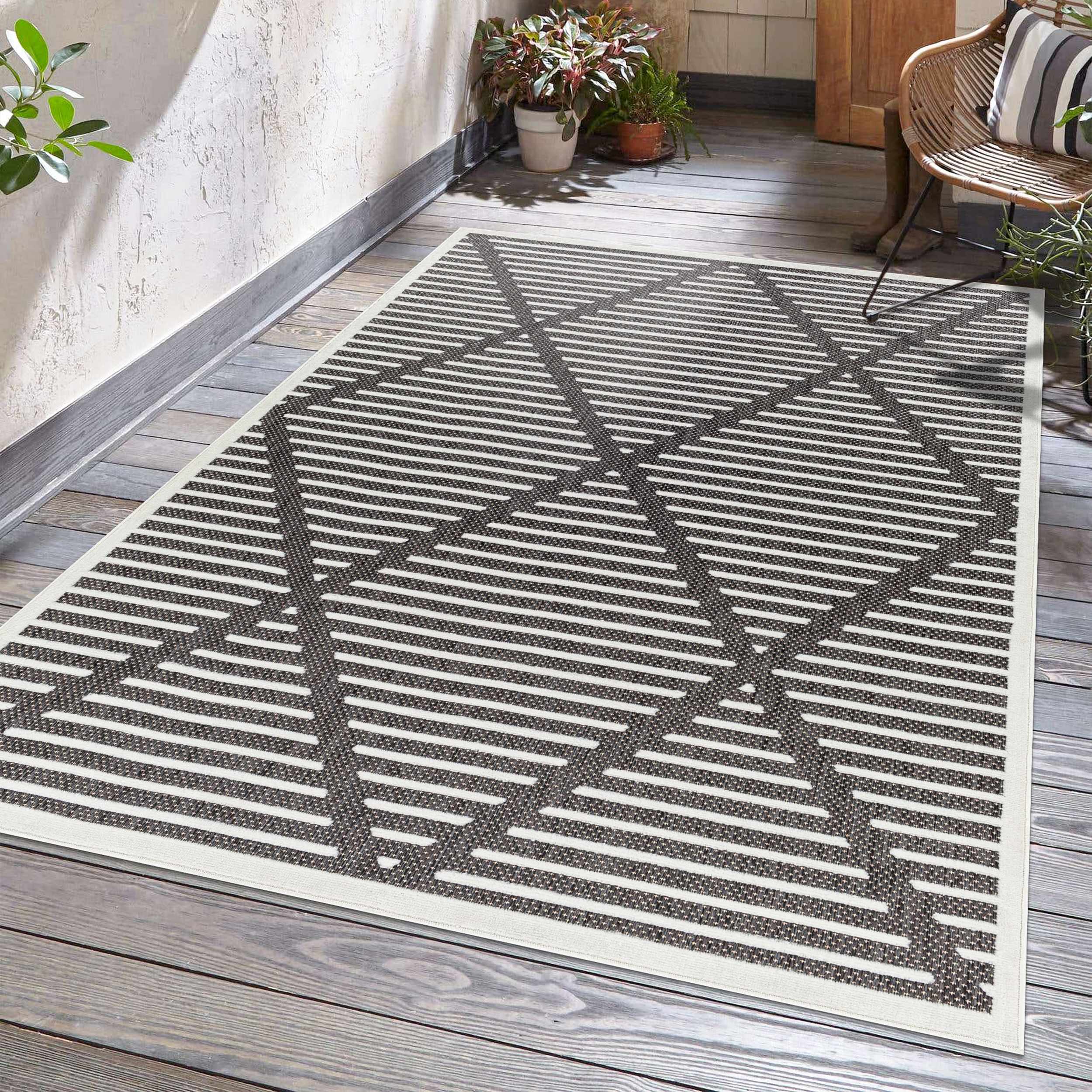 Anah 3D Black Outdoor Rug - Image 17