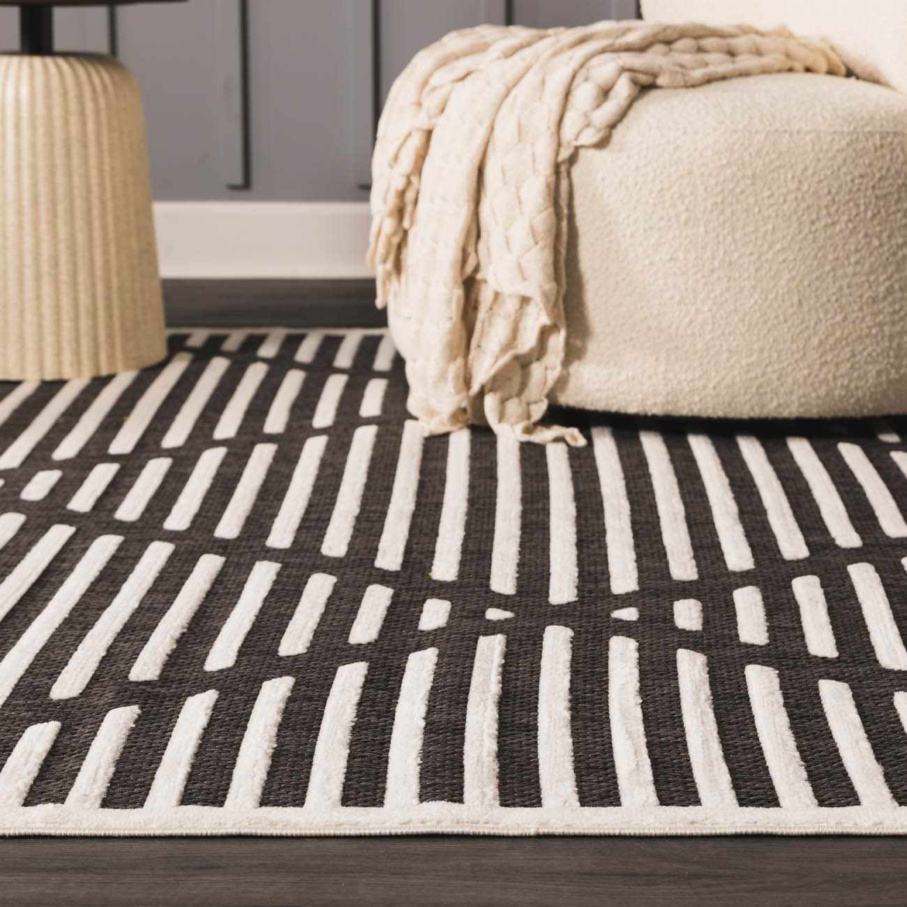 Anah 3D Black Outdoor Rug - Image 22