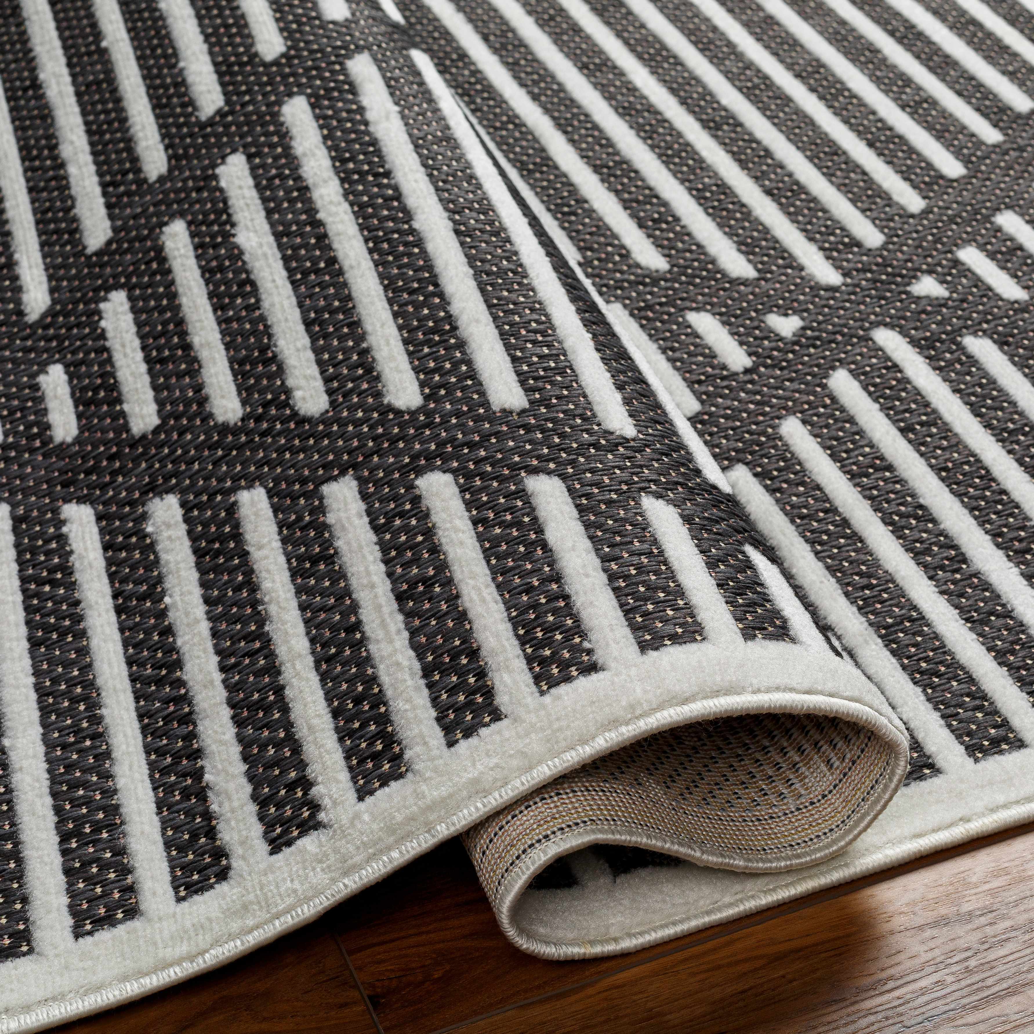 Anah 3D Black Outdoor Rug - Image 7