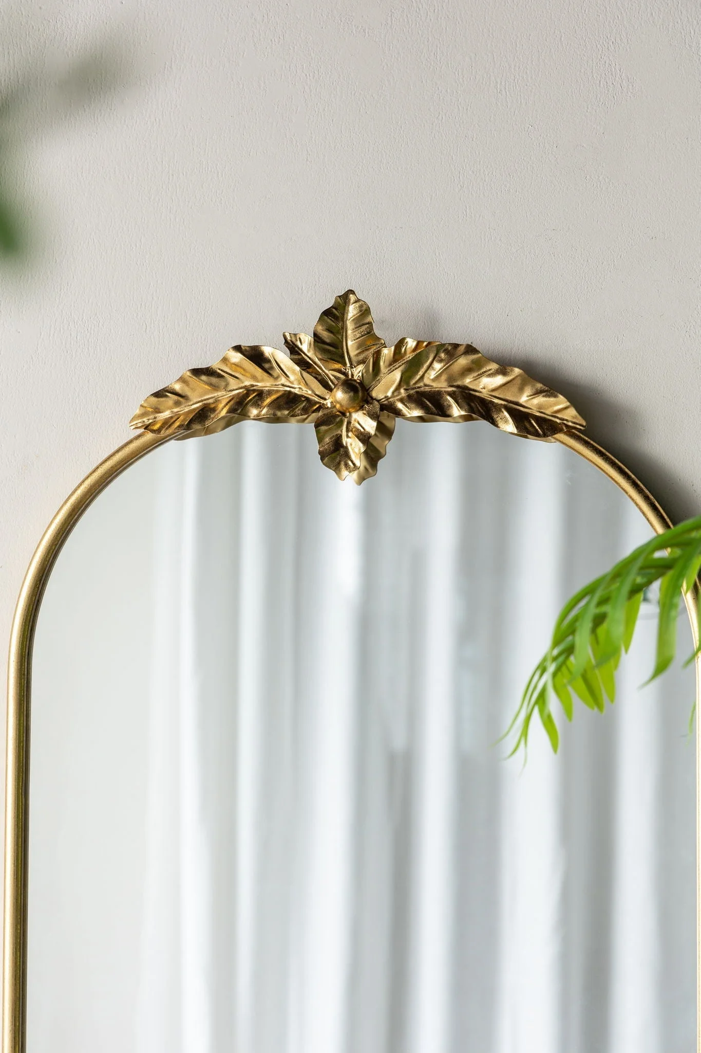 Arched Wall Mirror with Metal Frame - Image 29