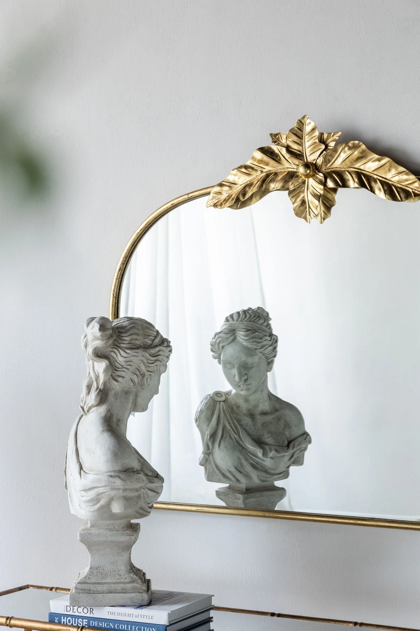 Arched Wall Mirror with Metal Frame - Image 3