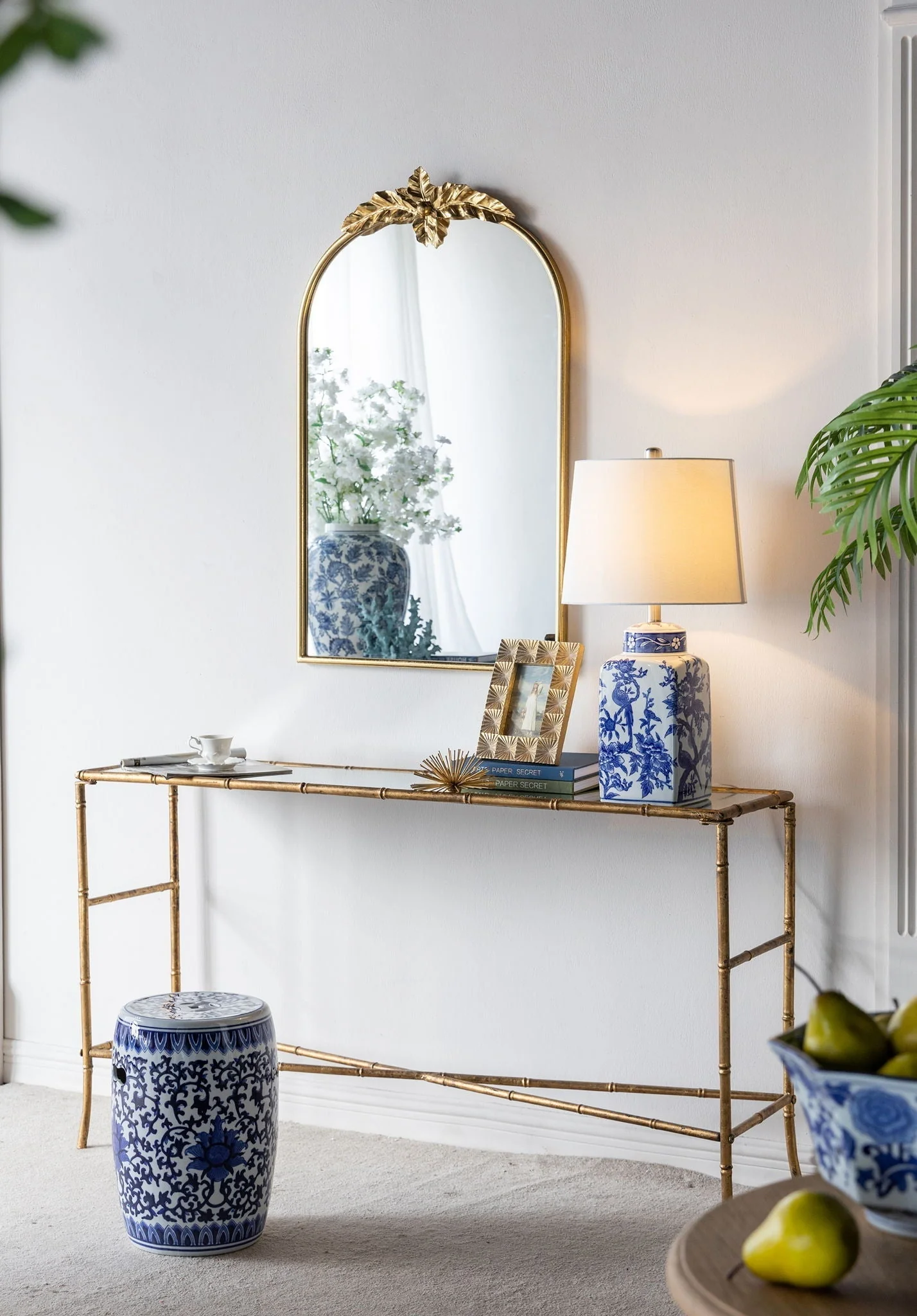 Arched Wall Mirror with Metal Frame - Image 5