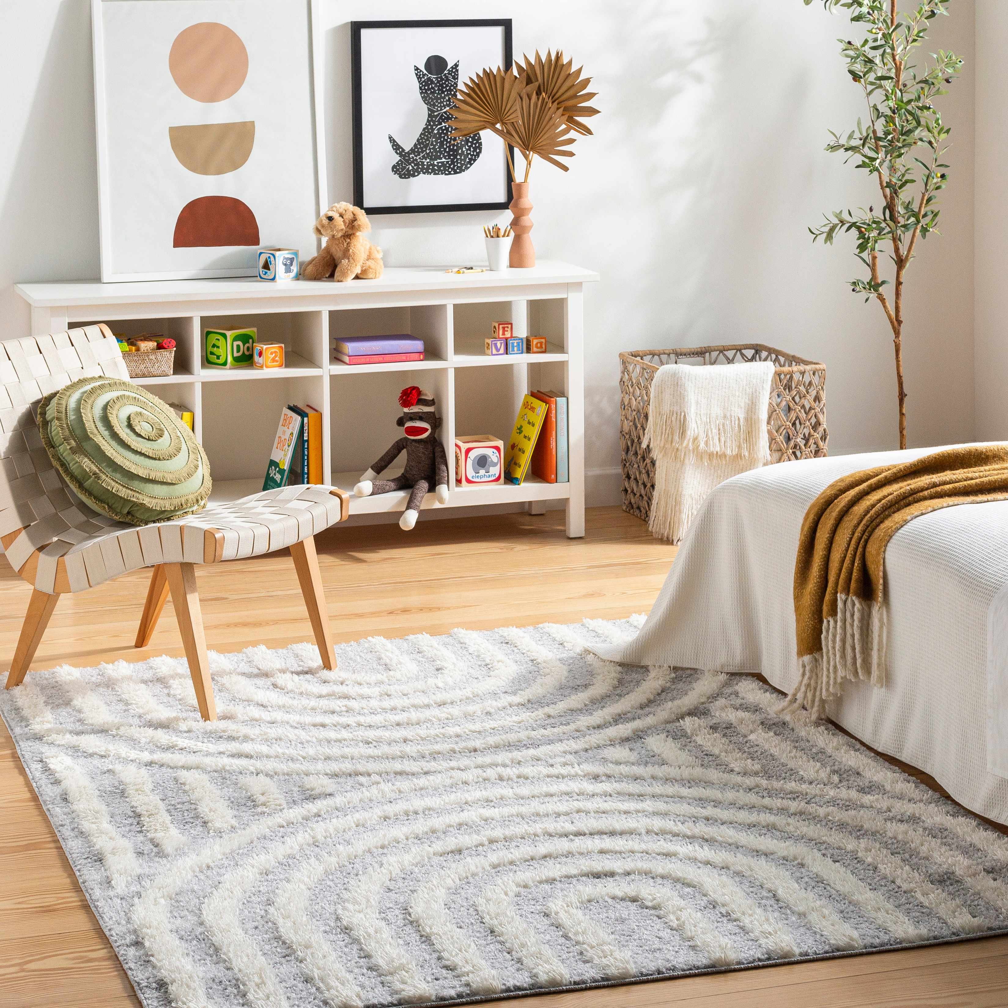 Arnel Gray & Beige Area Rug - Image 2