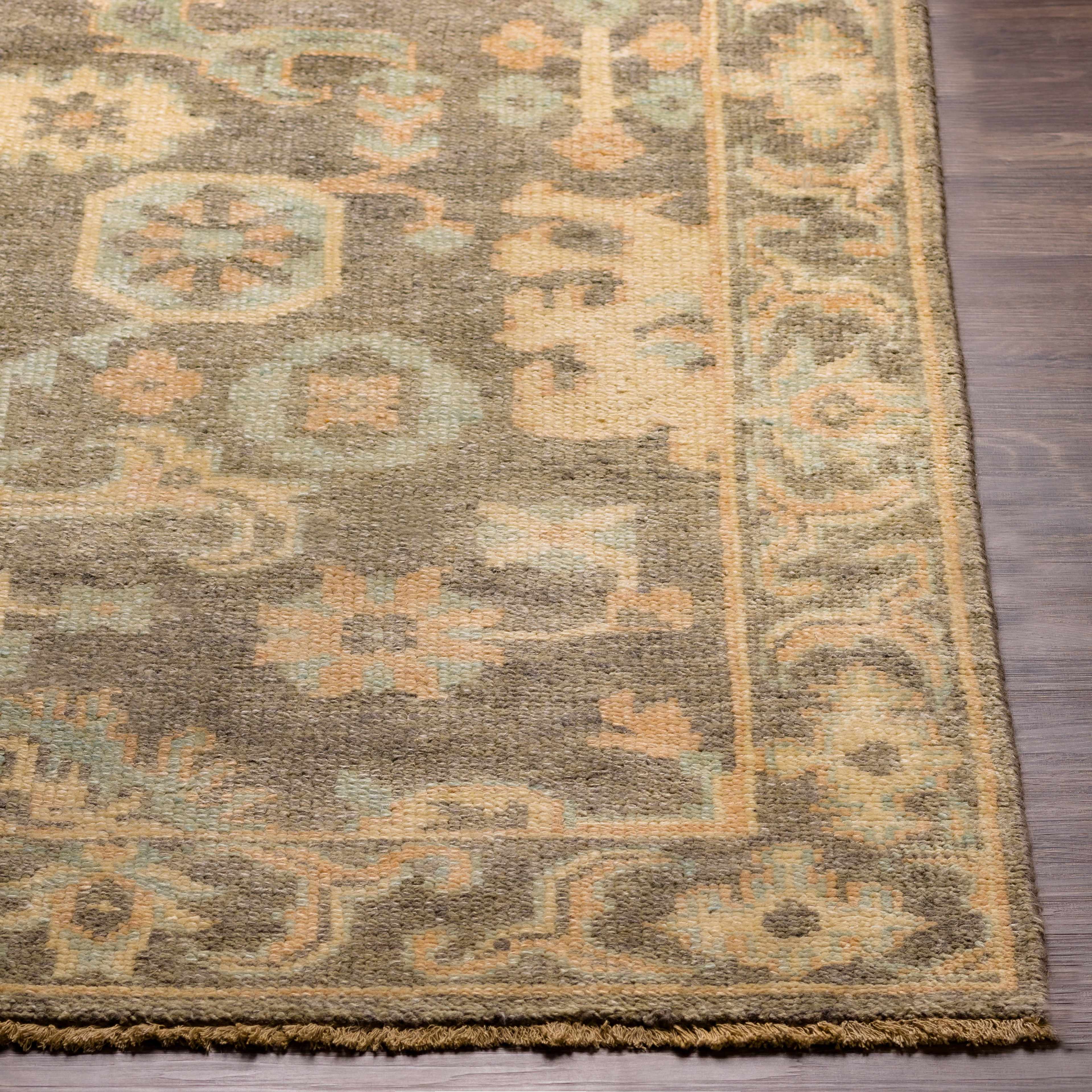 Asotin Hand Knotted Wool Area Rug - Image 4