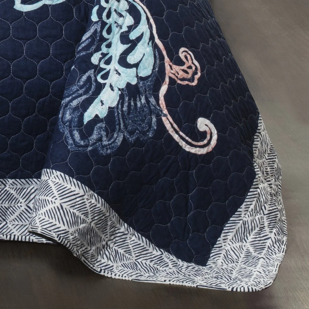Aster Quilt 3 Piece Set - Image 7